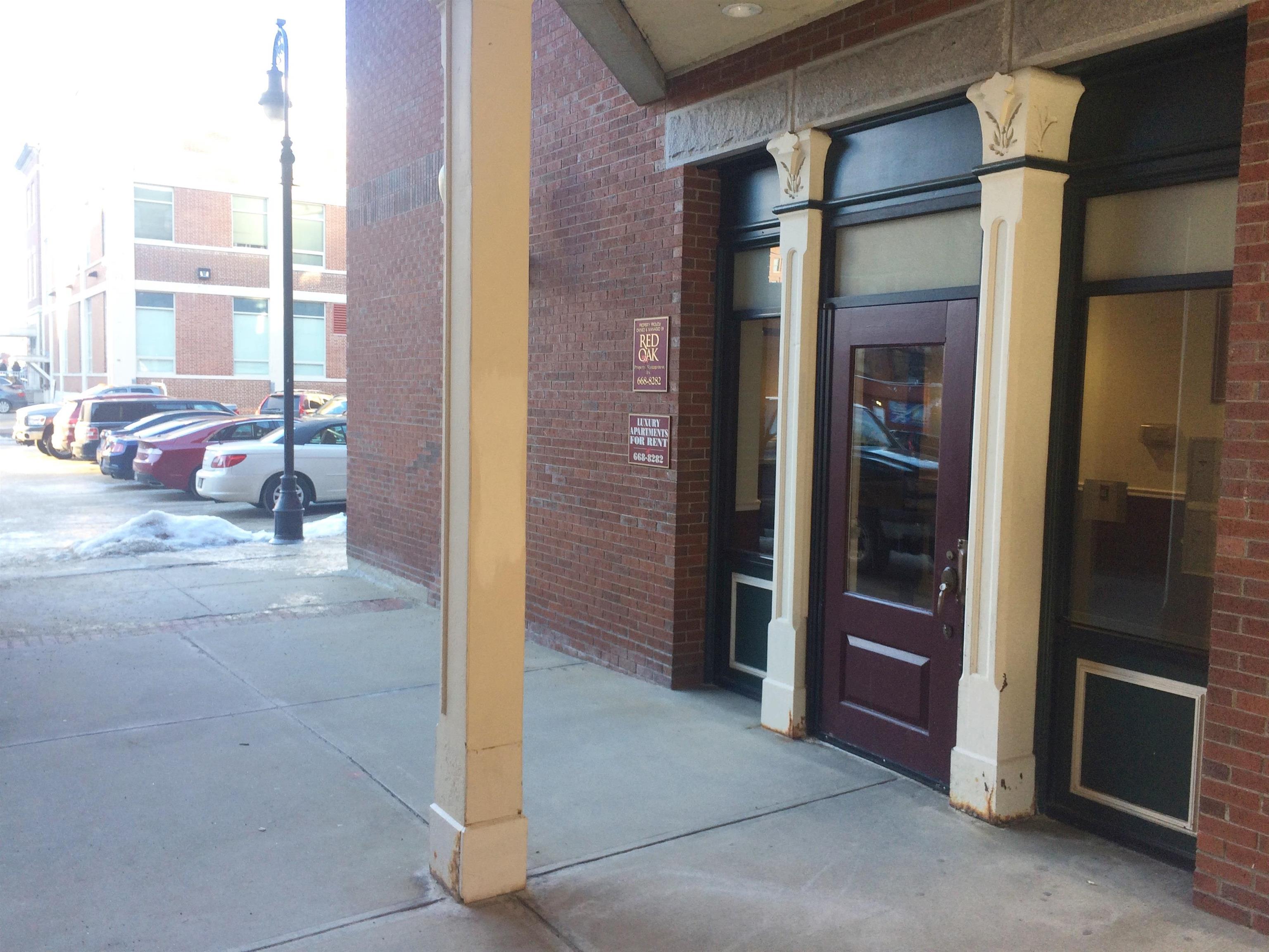 30 Hanover St #203, Manchester, NH 03101