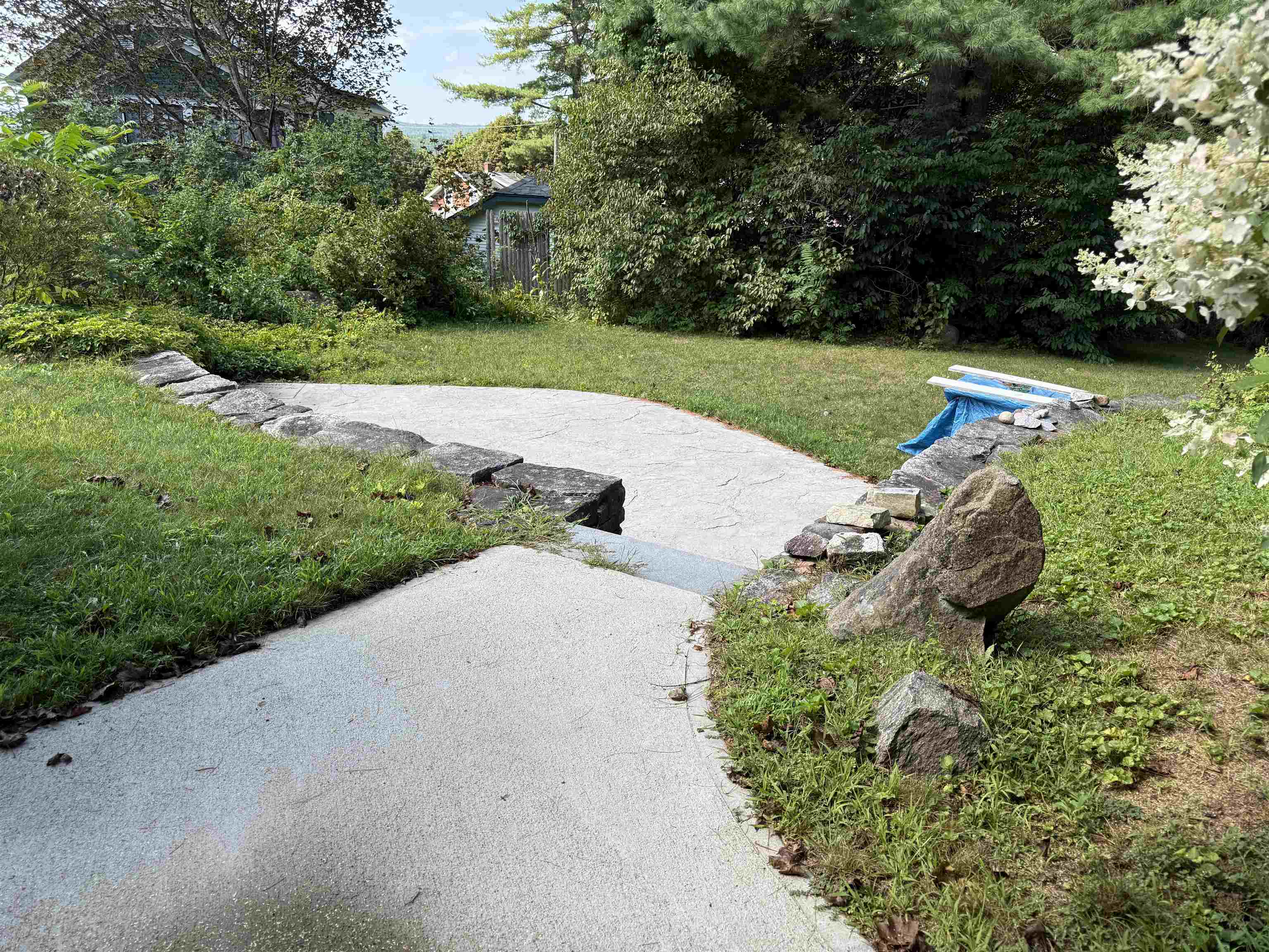 23 Pinnacle Rd, Newport, NH 03773