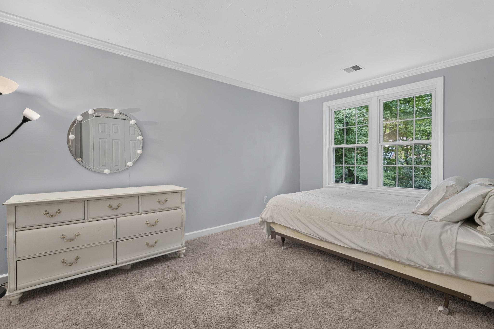 50 Gale Rd, Hampton, NH 03842