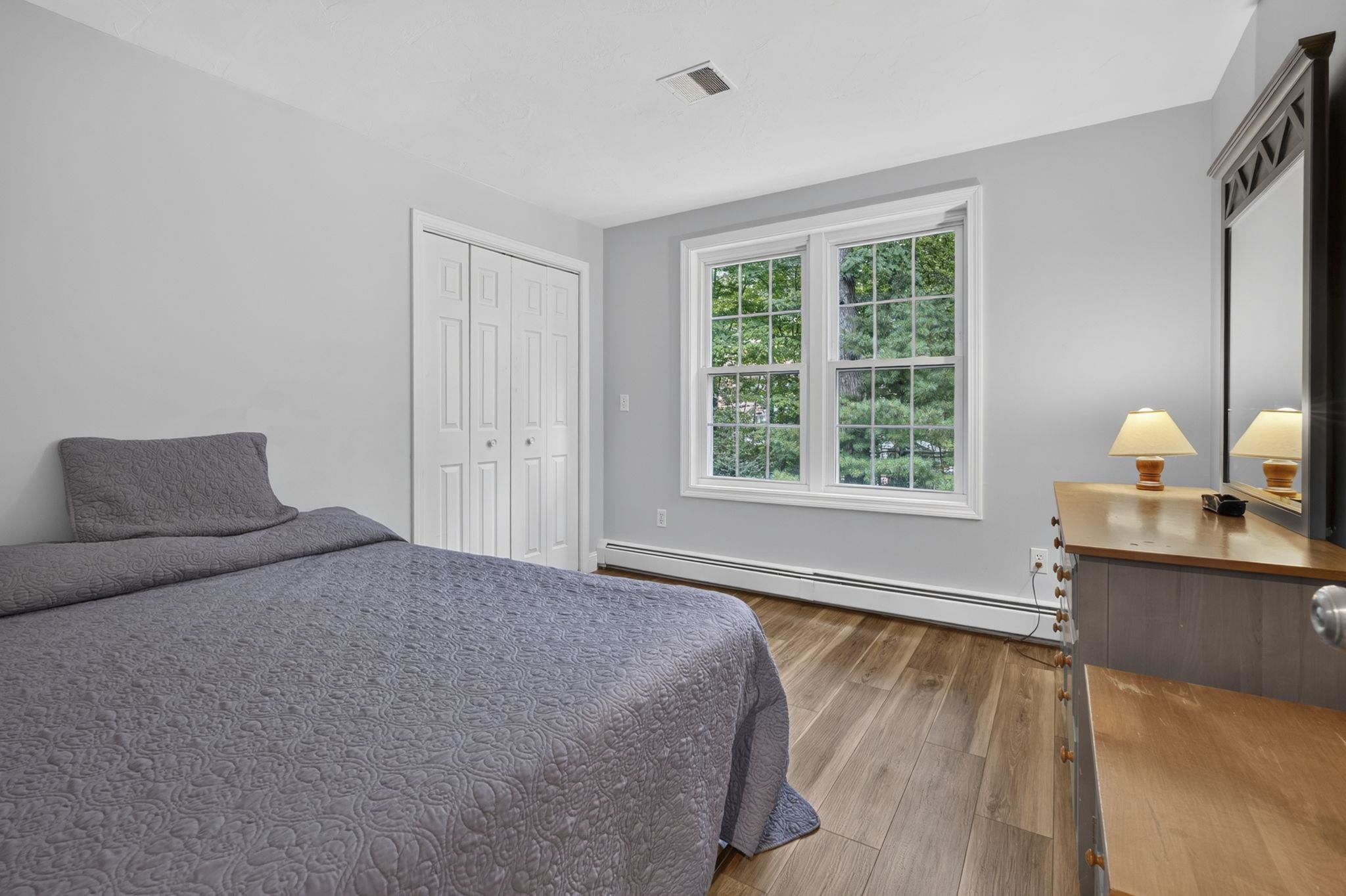 50 Gale Rd, Hampton, NH 03842