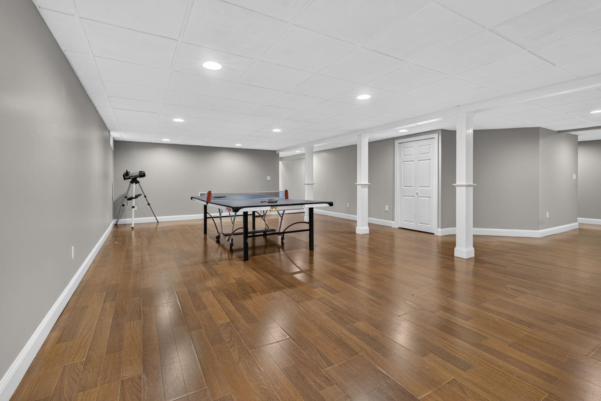 50 Gale Rd, Hampton, NH 03842