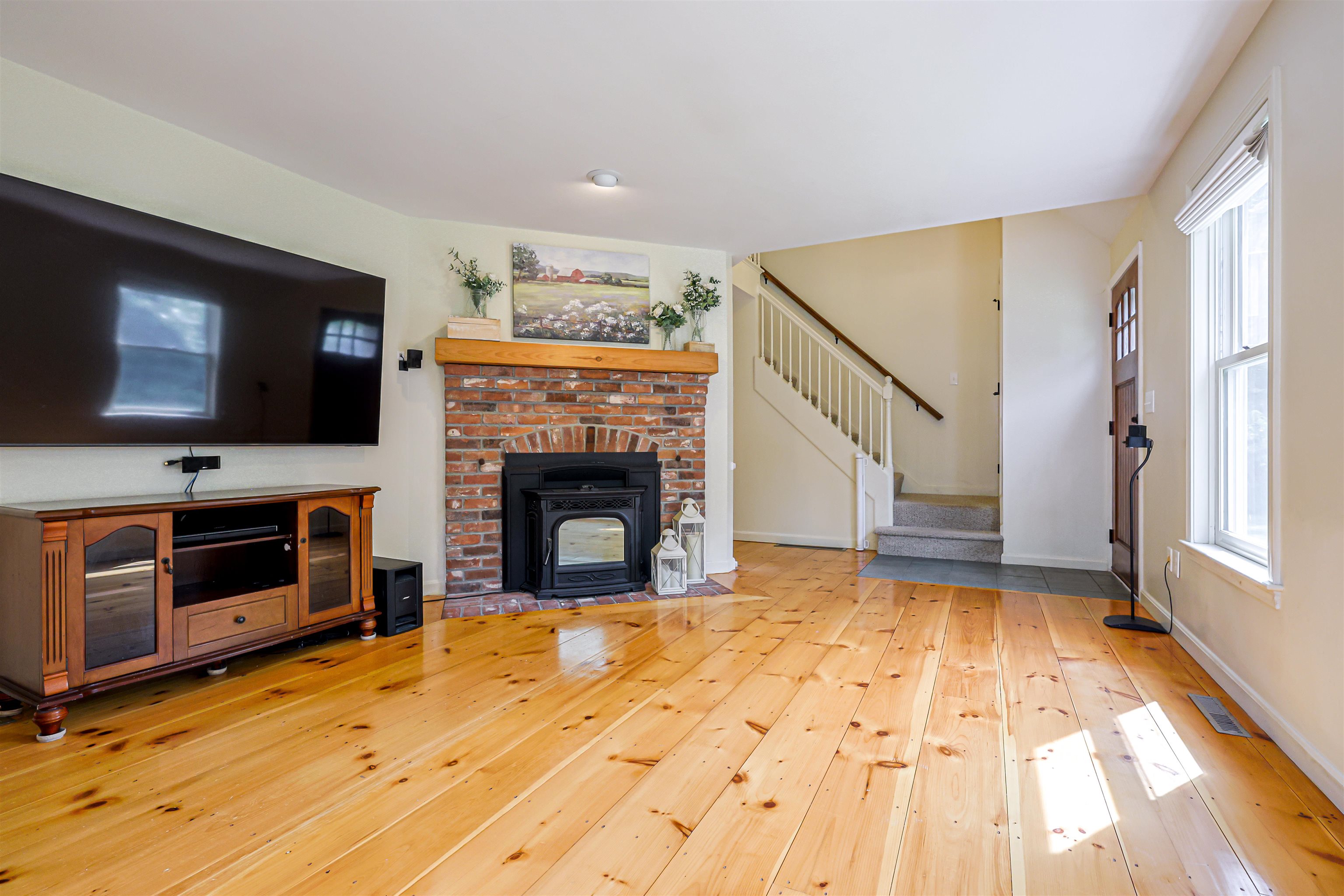 34 Rocky Pond Rd, Brookline, NH 03033