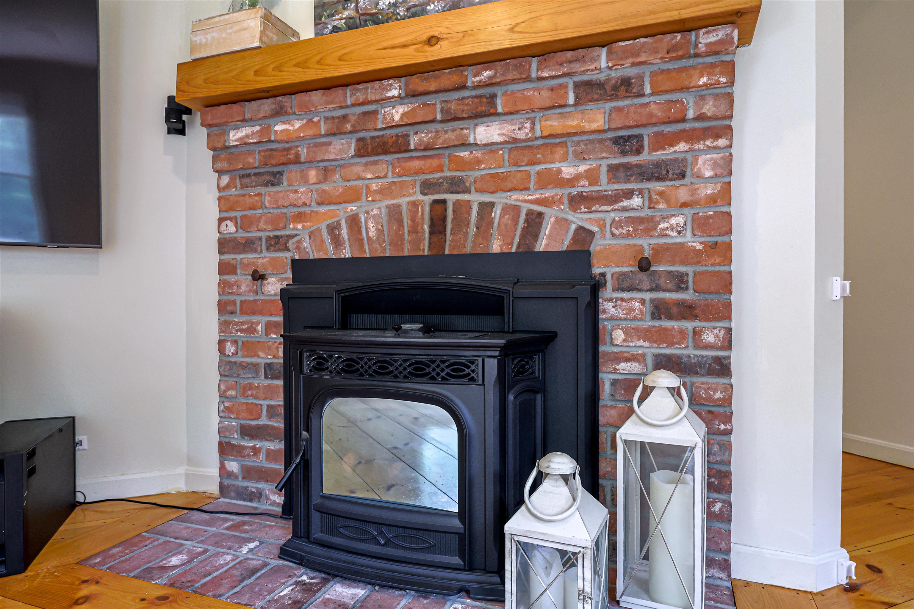 34 Rocky Pond Rd, Brookline, NH 03033
