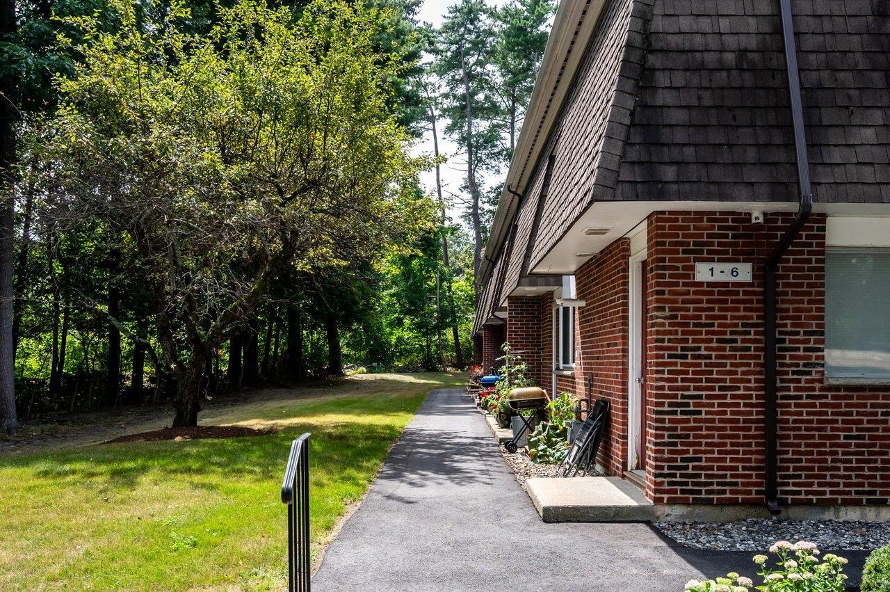 777 Middle Rd #6, Portsmouth, NH 03801