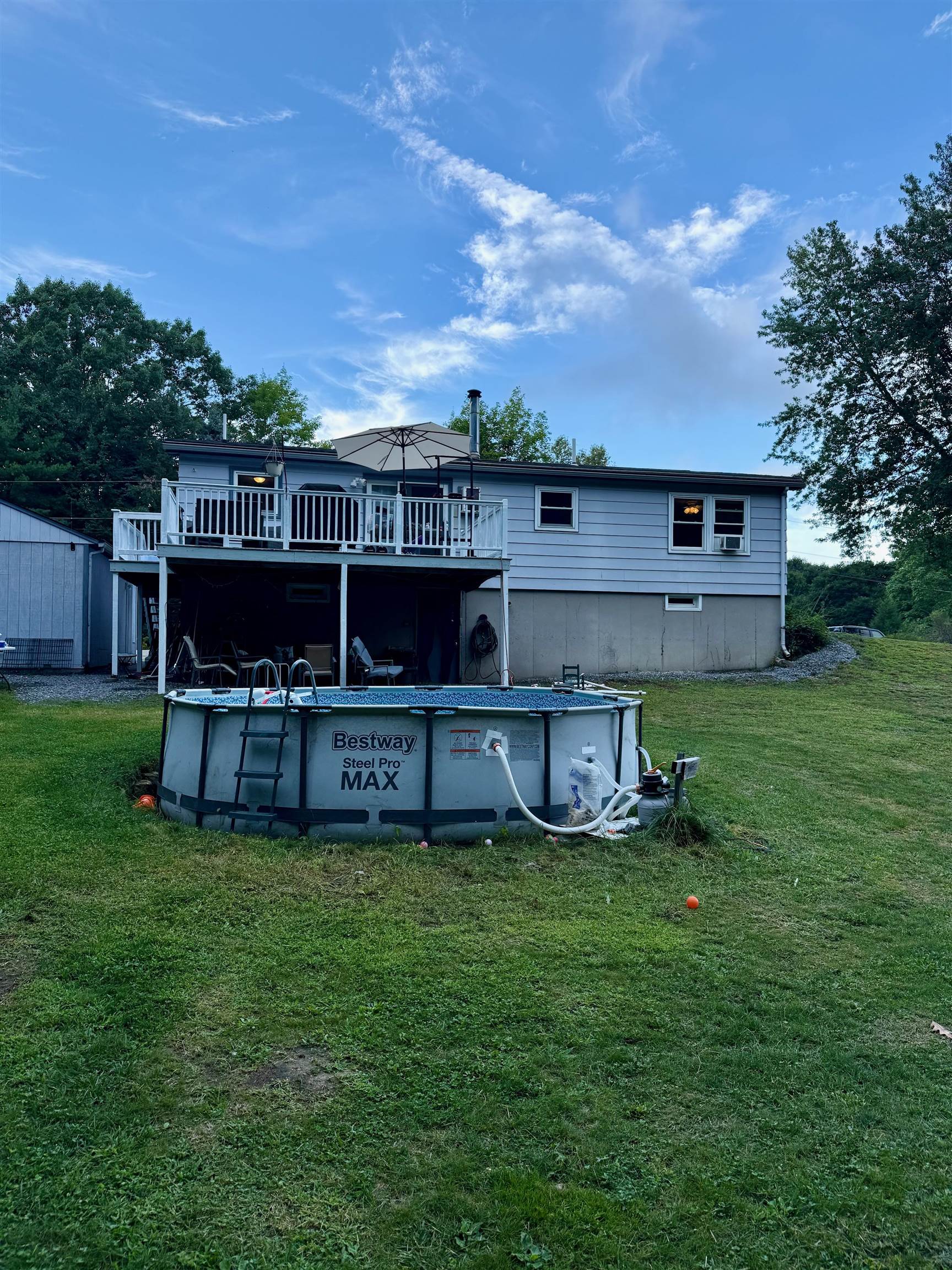 26 Brian St, Sandown, NH 03873