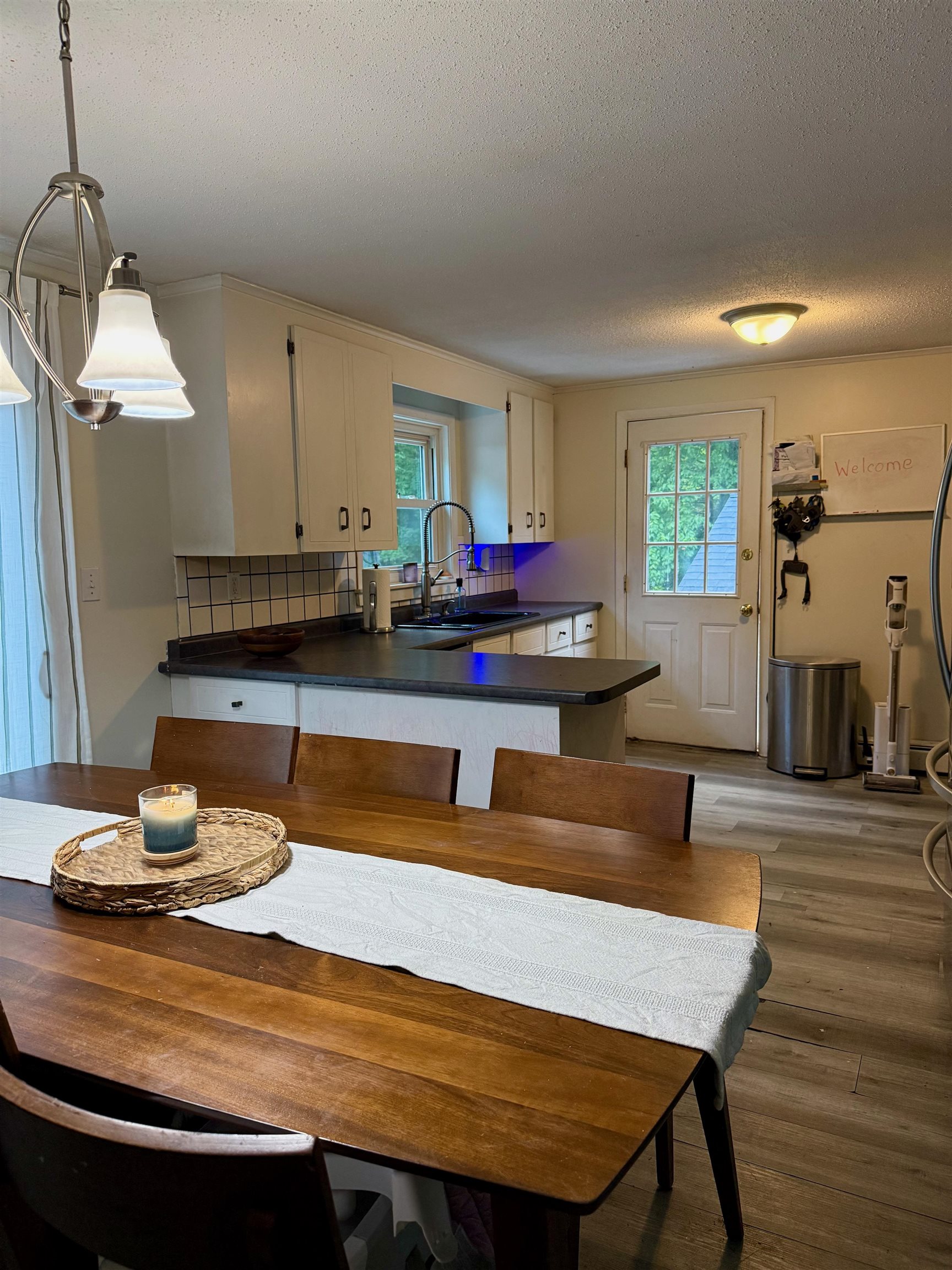 26 Brian St, Sandown, NH 03873
