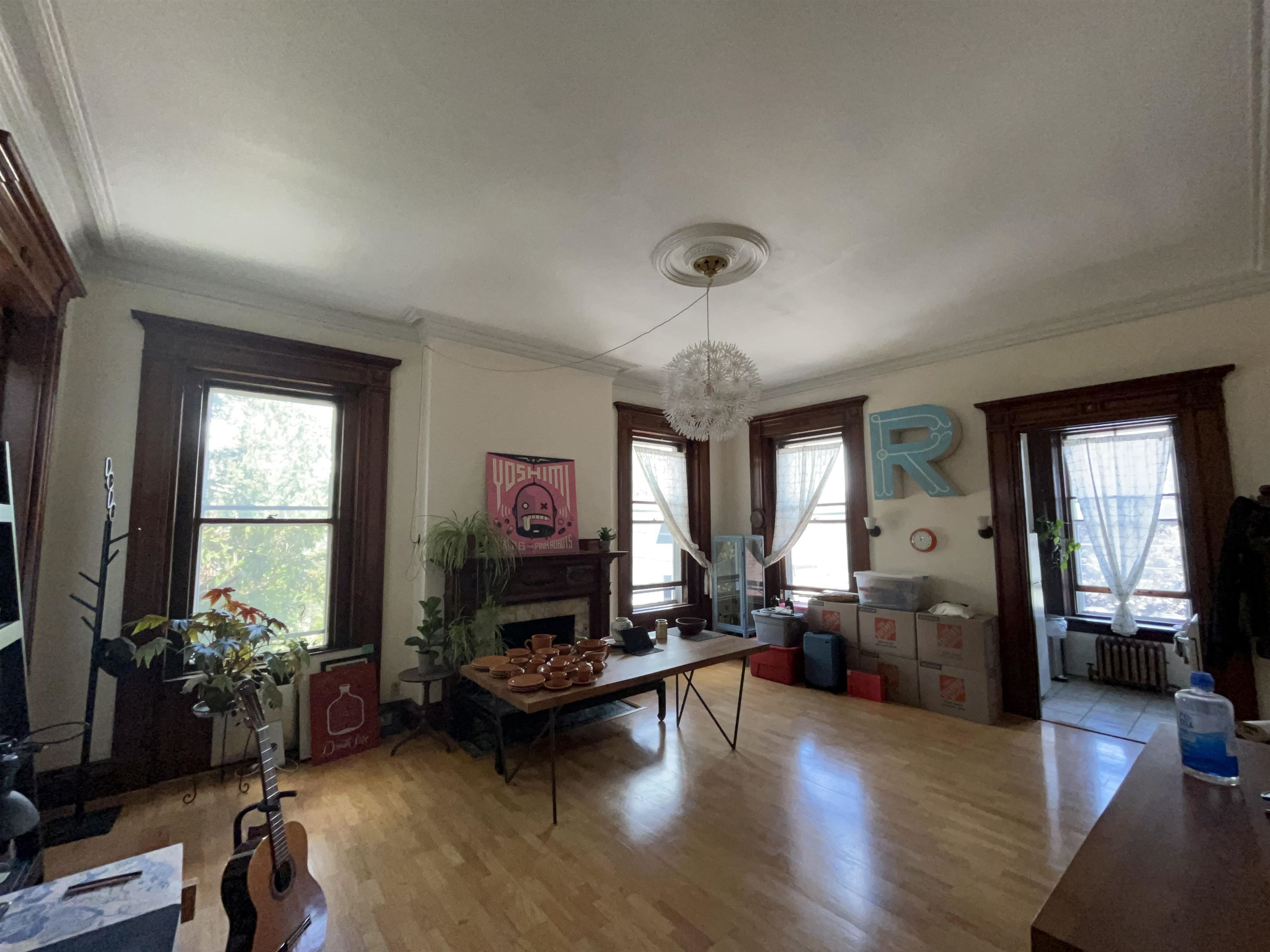 241 Middle St #6, Portsmouth, NH 03801