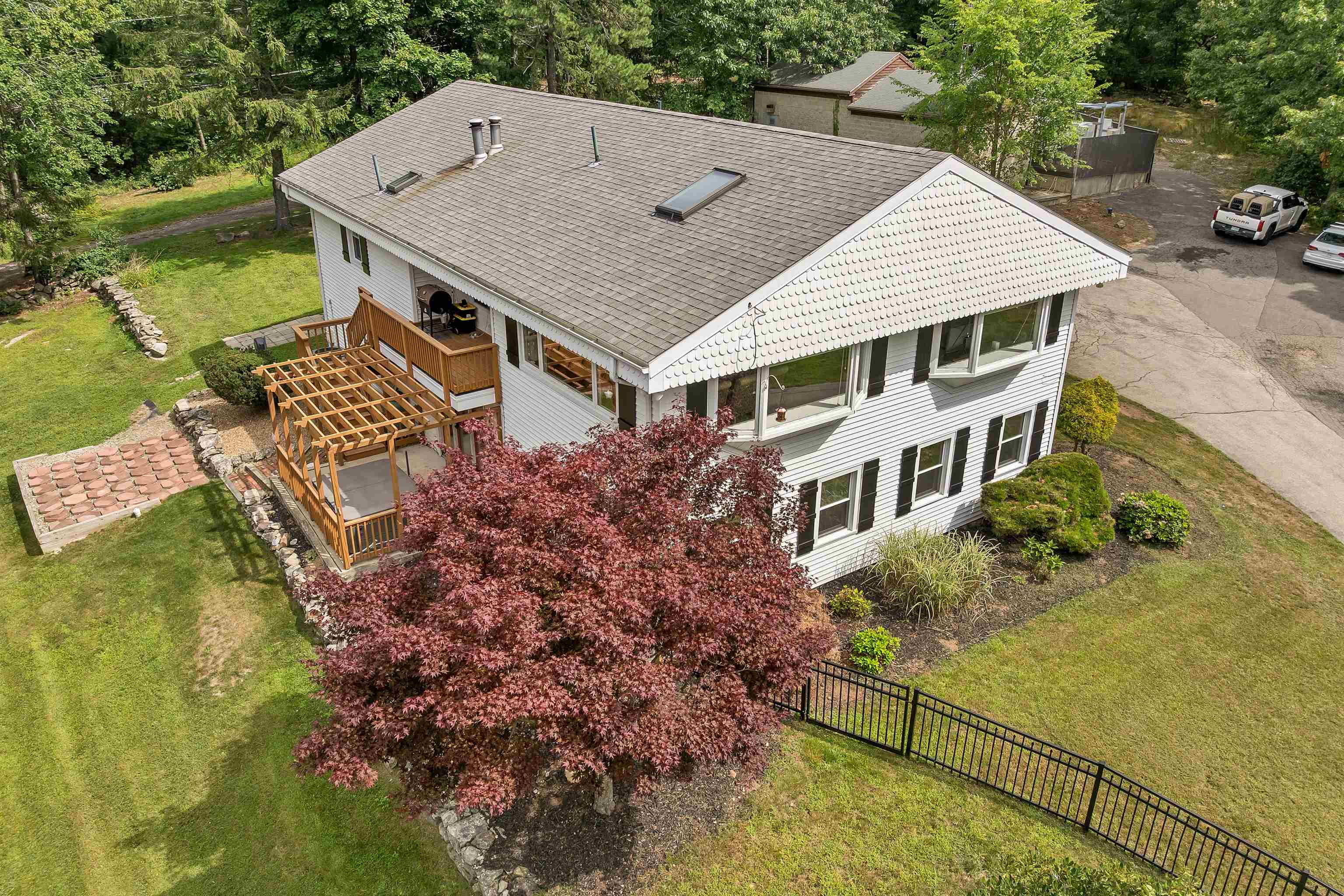 78 Warner Hill Rd, Derry, NH 03038