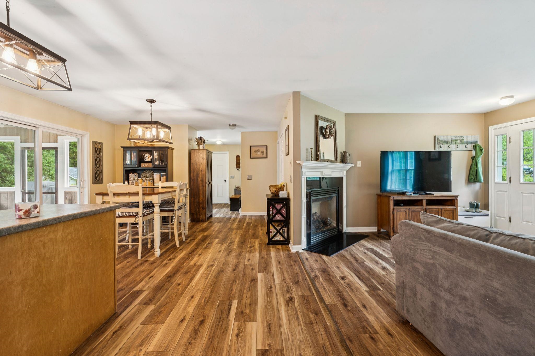 32 Old Granliden Rd, Sunapee, NH 03782