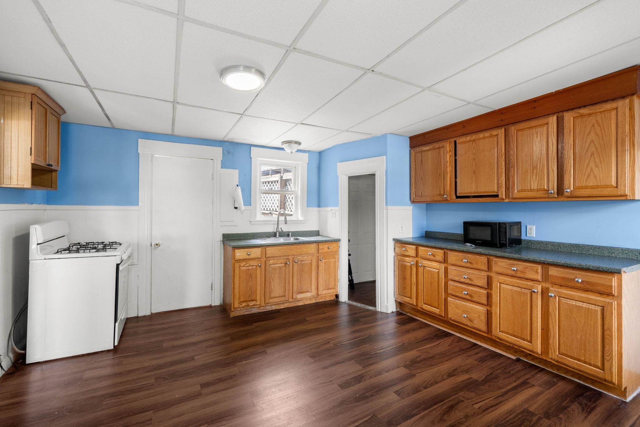 494-3 Second Floor
