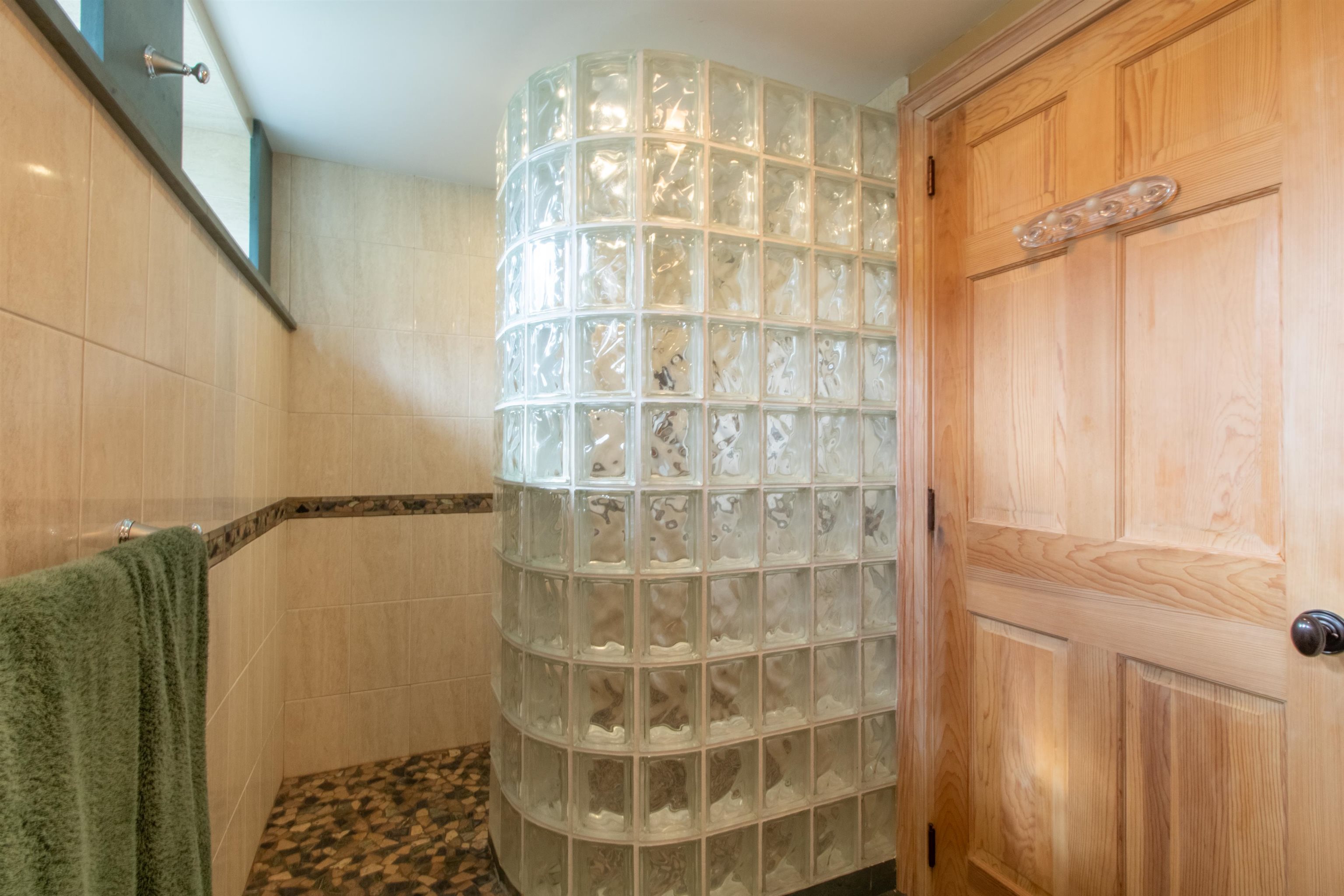 Lower level shower