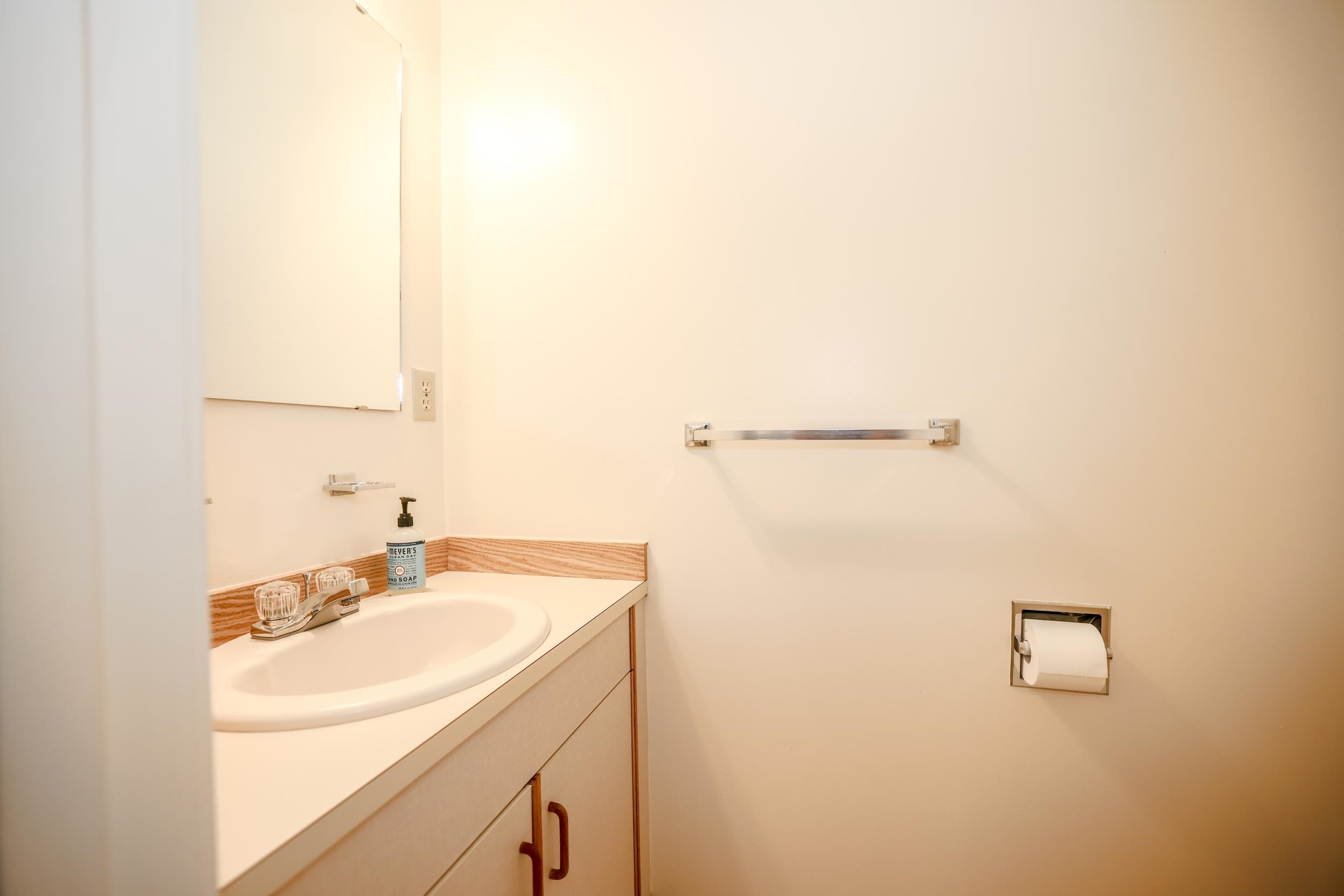 1B Arabian Ct, Goffstown, NH 03045