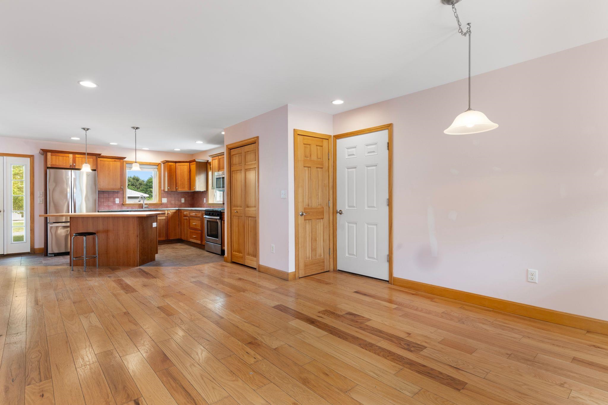 5th image of 162 Buttonwood Dr, Brattleboro, VT 05301 | MLS# 5106580