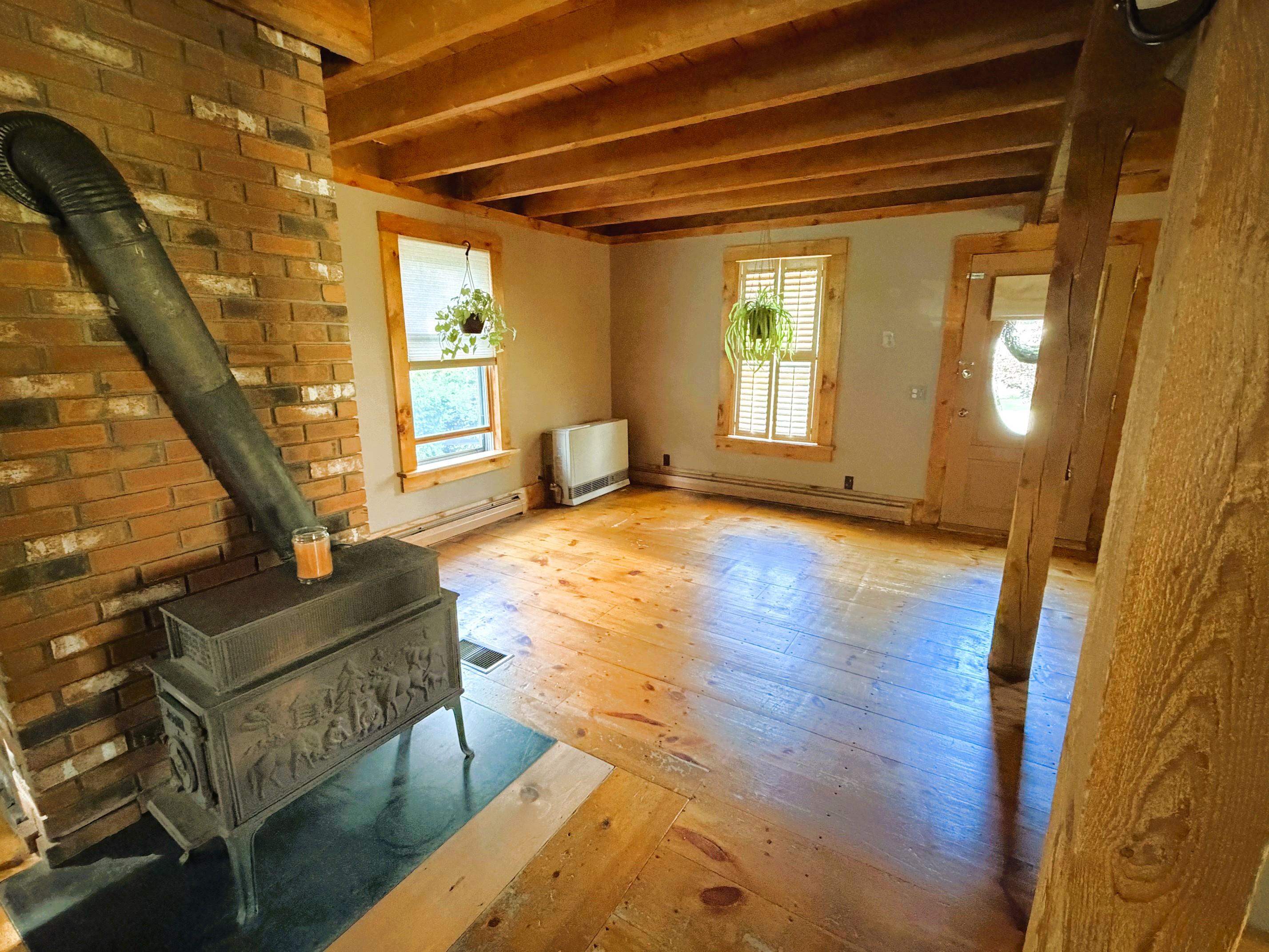18 Deacons Ln, Troy, NH 03465