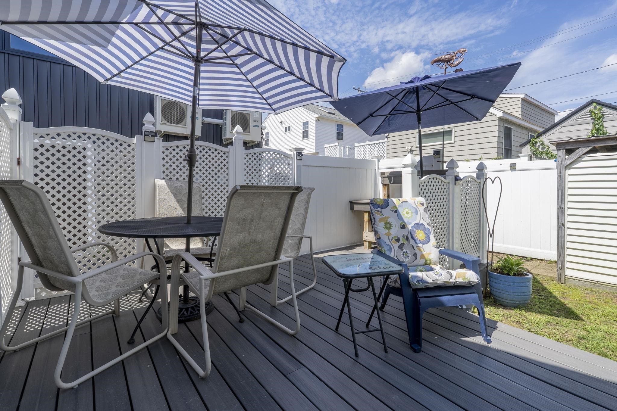 14 Manchester St #1, Hampton, NH 03842