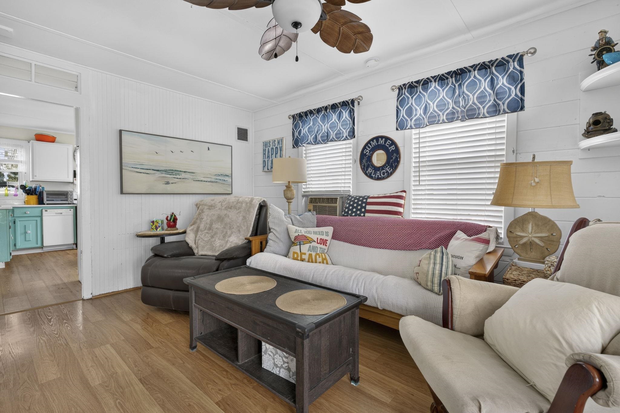 14 Manchester St #1, Hampton, NH 03842
