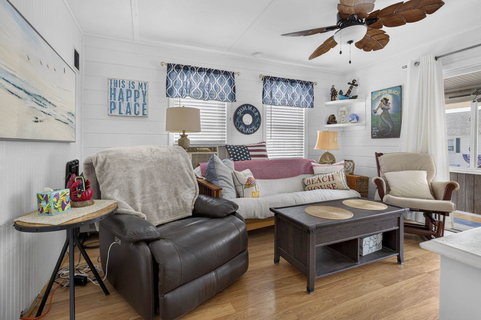 14 Manchester St #1, Hampton, NH 03842