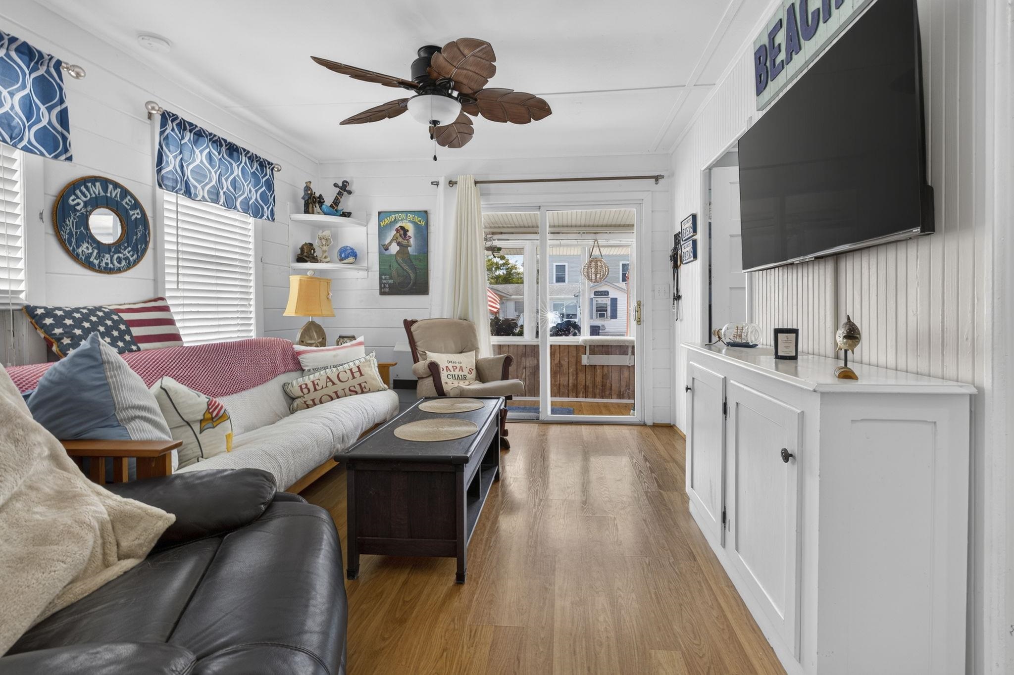 14 Manchester St #1, Hampton, NH 03842