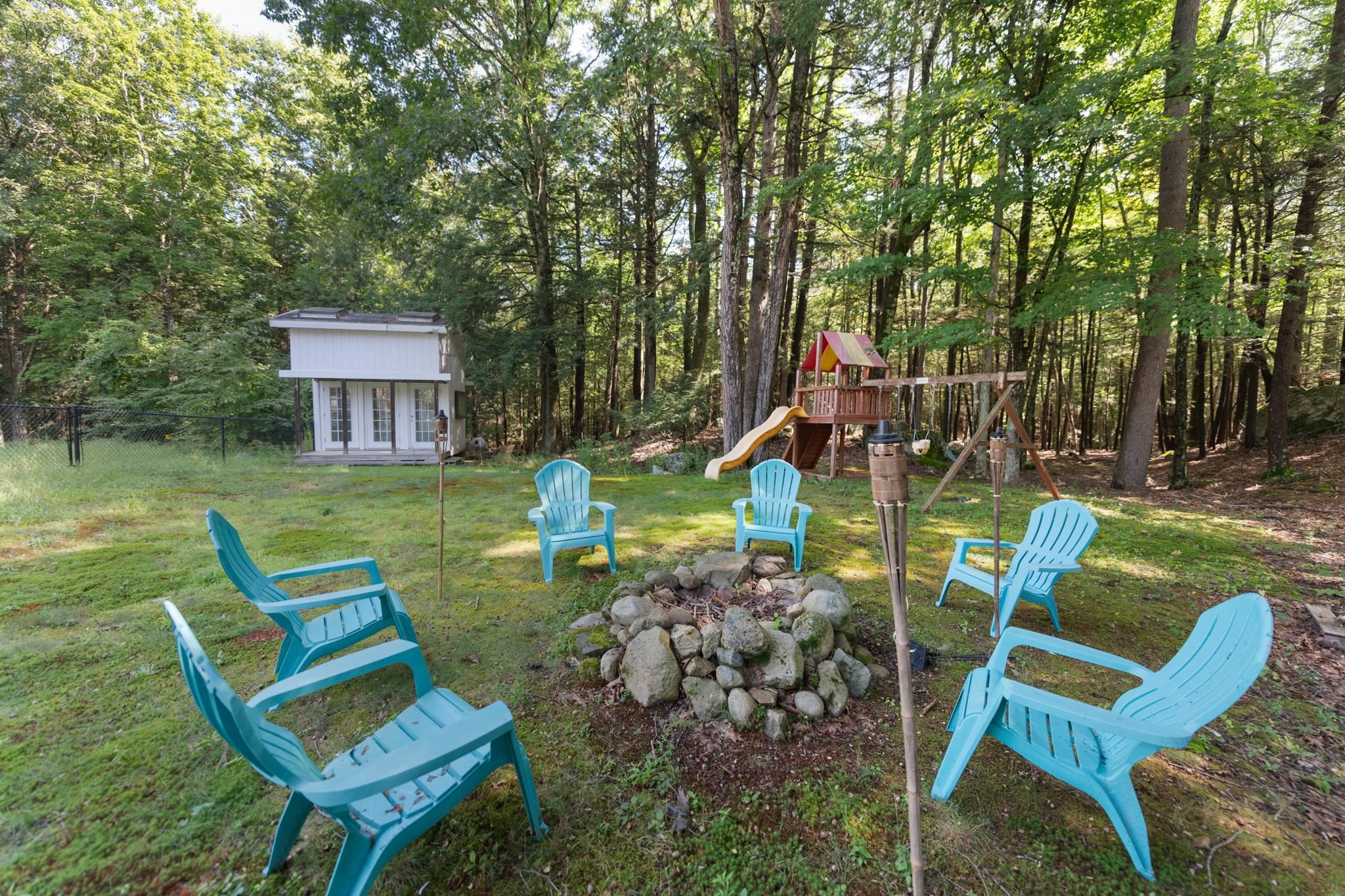 39 Portage Rd, Goffstown, NH 03045