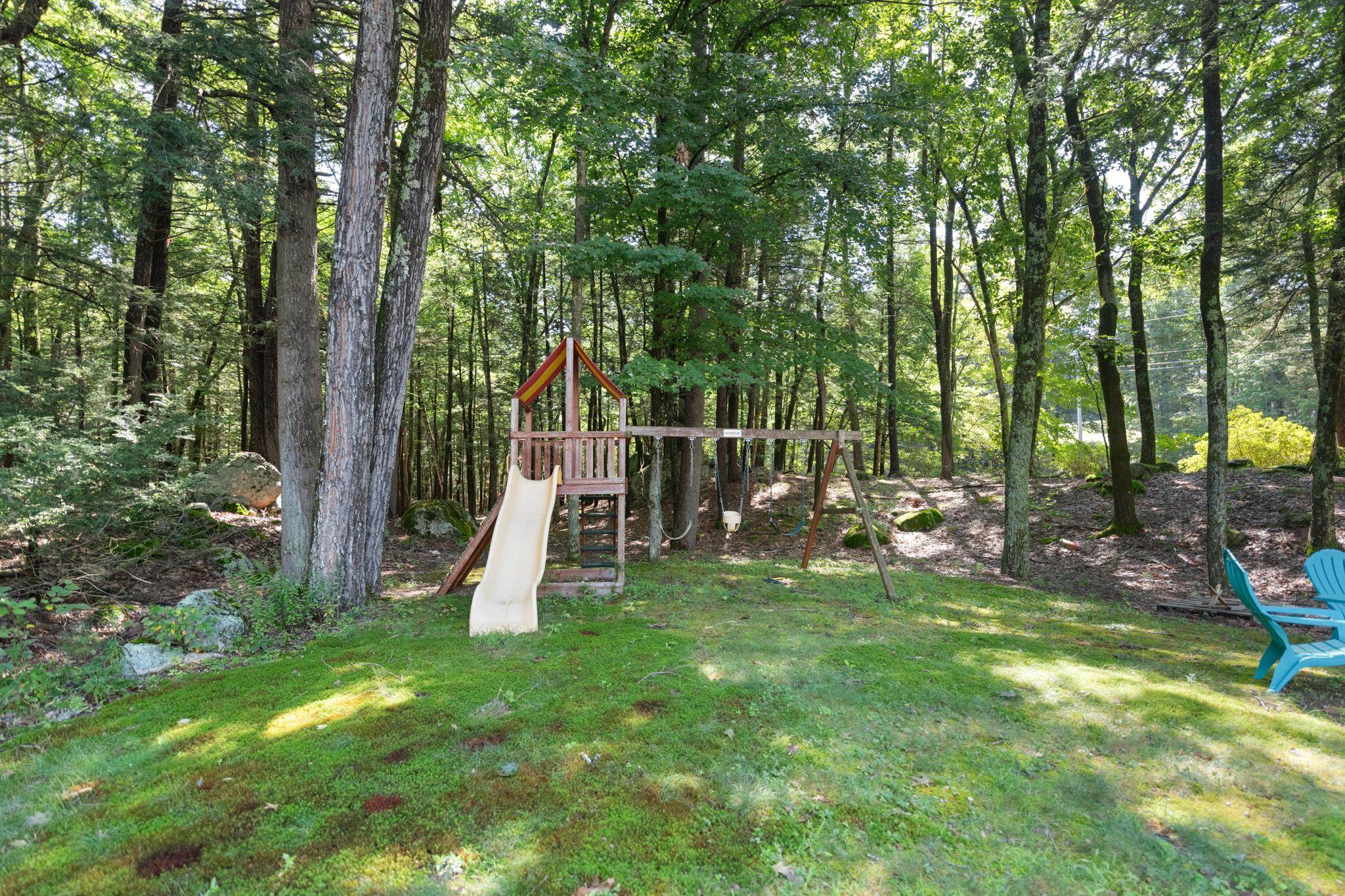 39 Portage Rd, Goffstown, NH 03045
