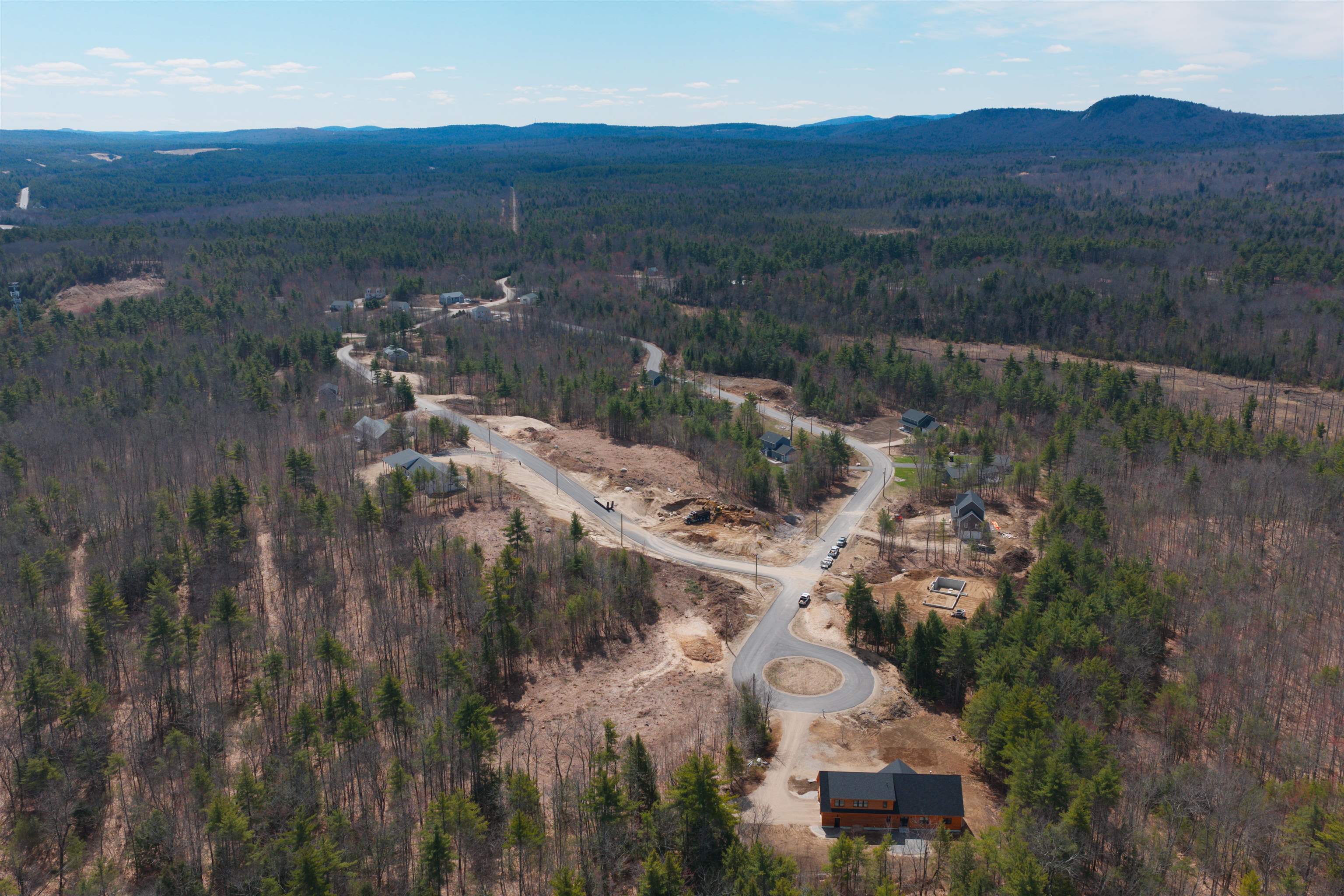 3 Wellington Ct, Ossipee, NH 03864