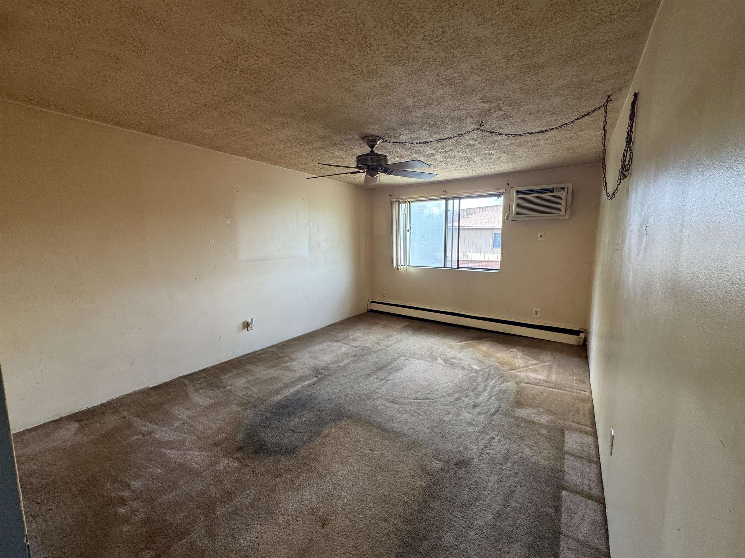 35 Log St #3C, Manchester, NH 03102