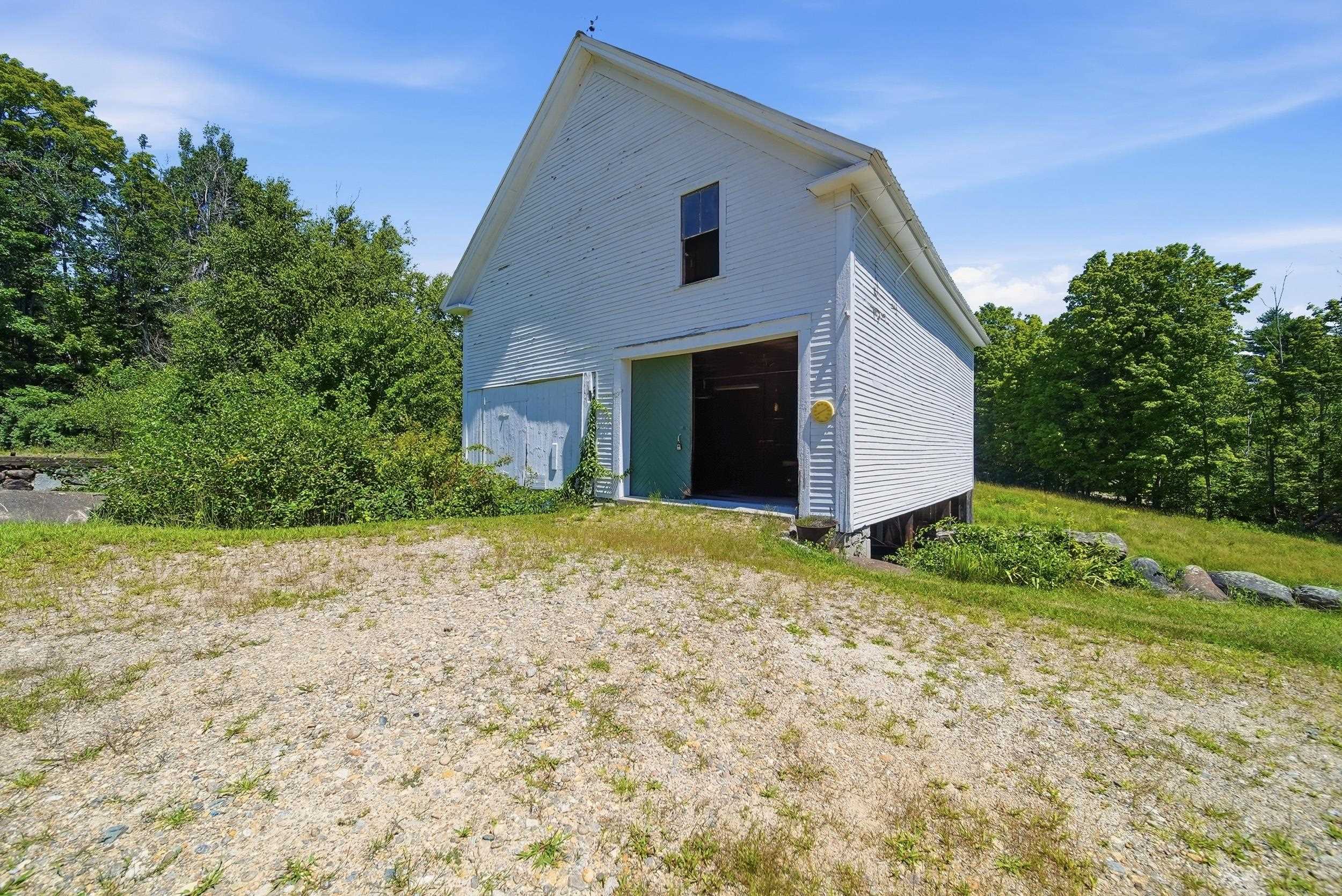 22 Abberton Rd, Canterbury, NH 03224