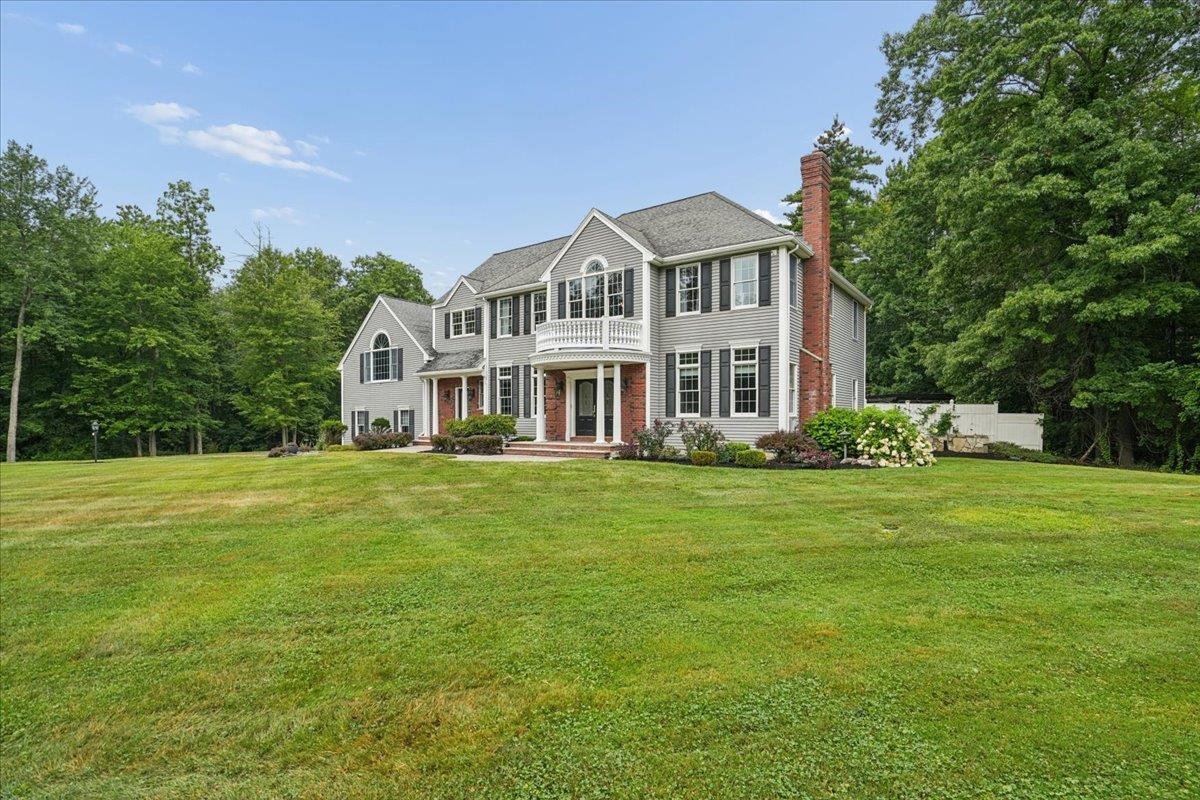19 Ballard Ln, Salem, NH 03079