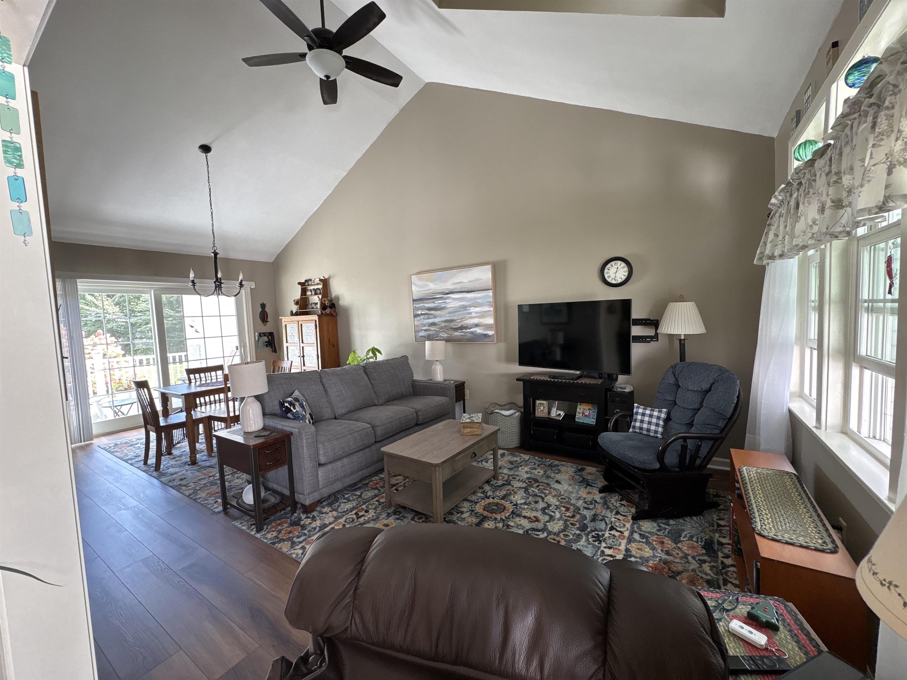 40 Windsor Ct, Keene, NH 03431