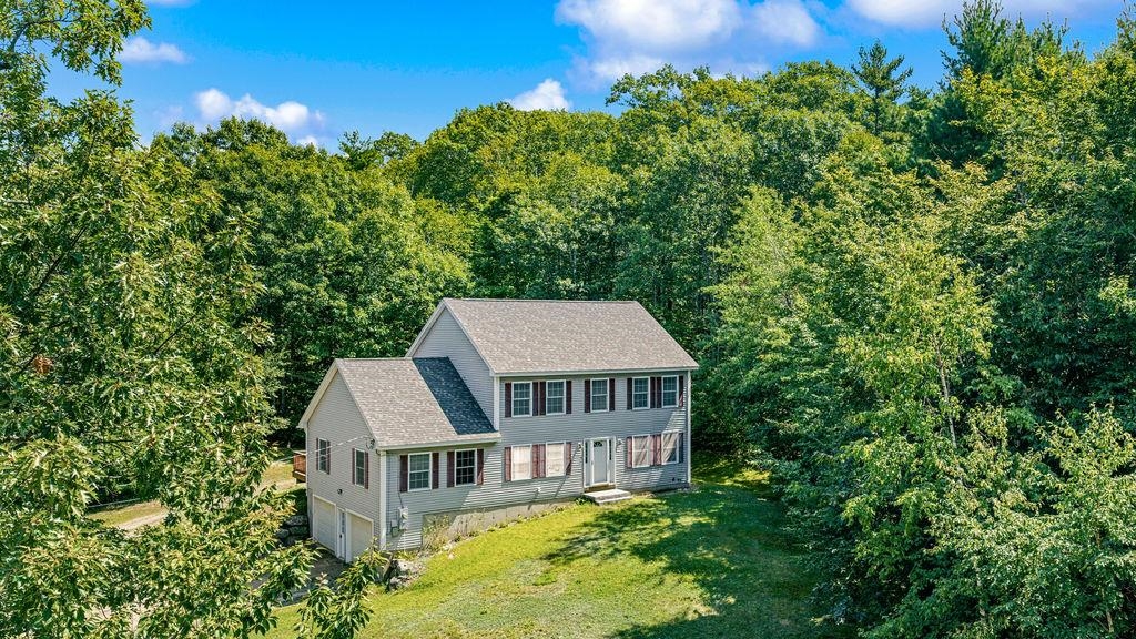 2nd image of 17 Frohock Brook Rd, Alton, NH 03810 | MLS# 5106671