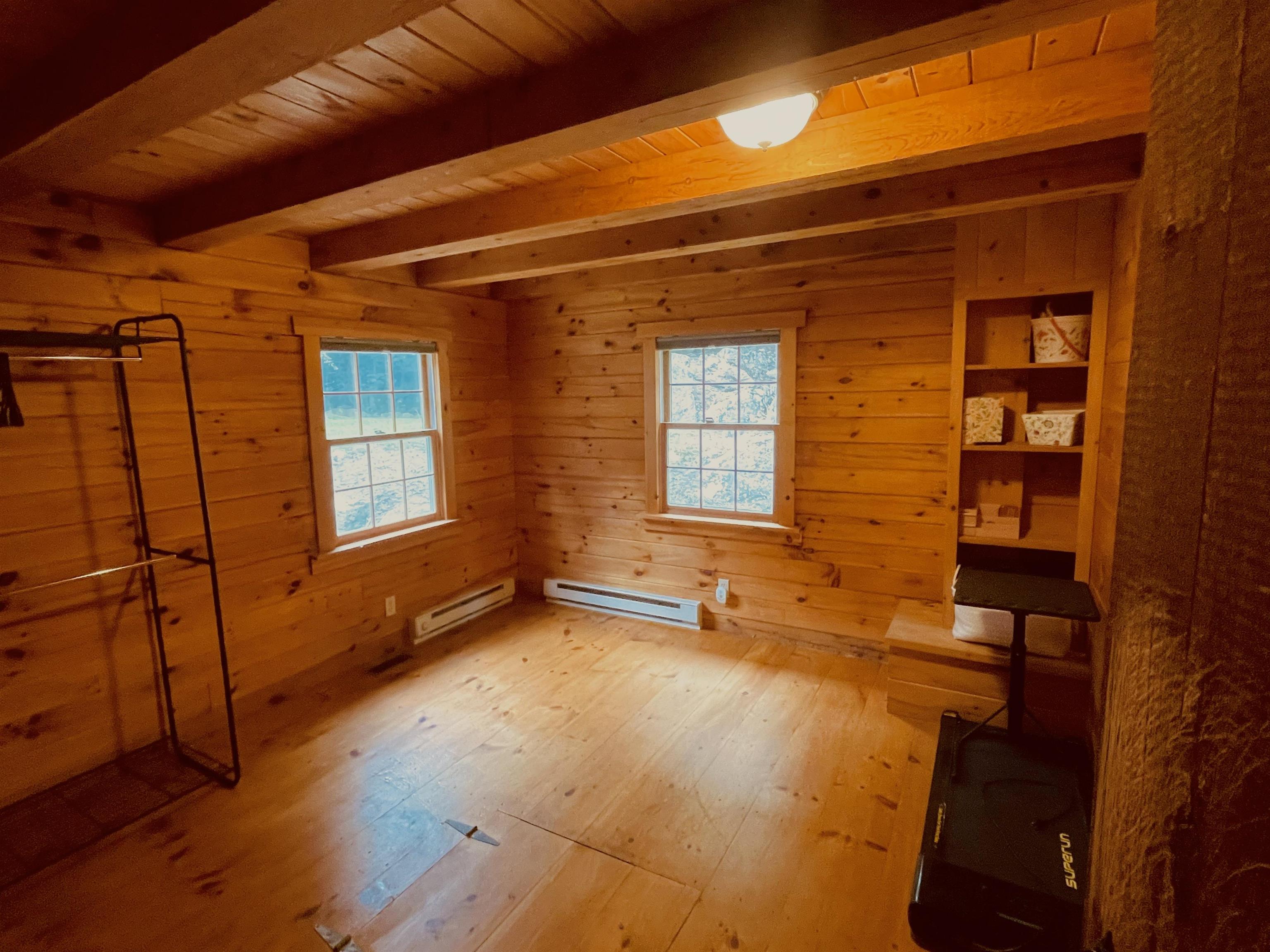 bedroom room 1st floor