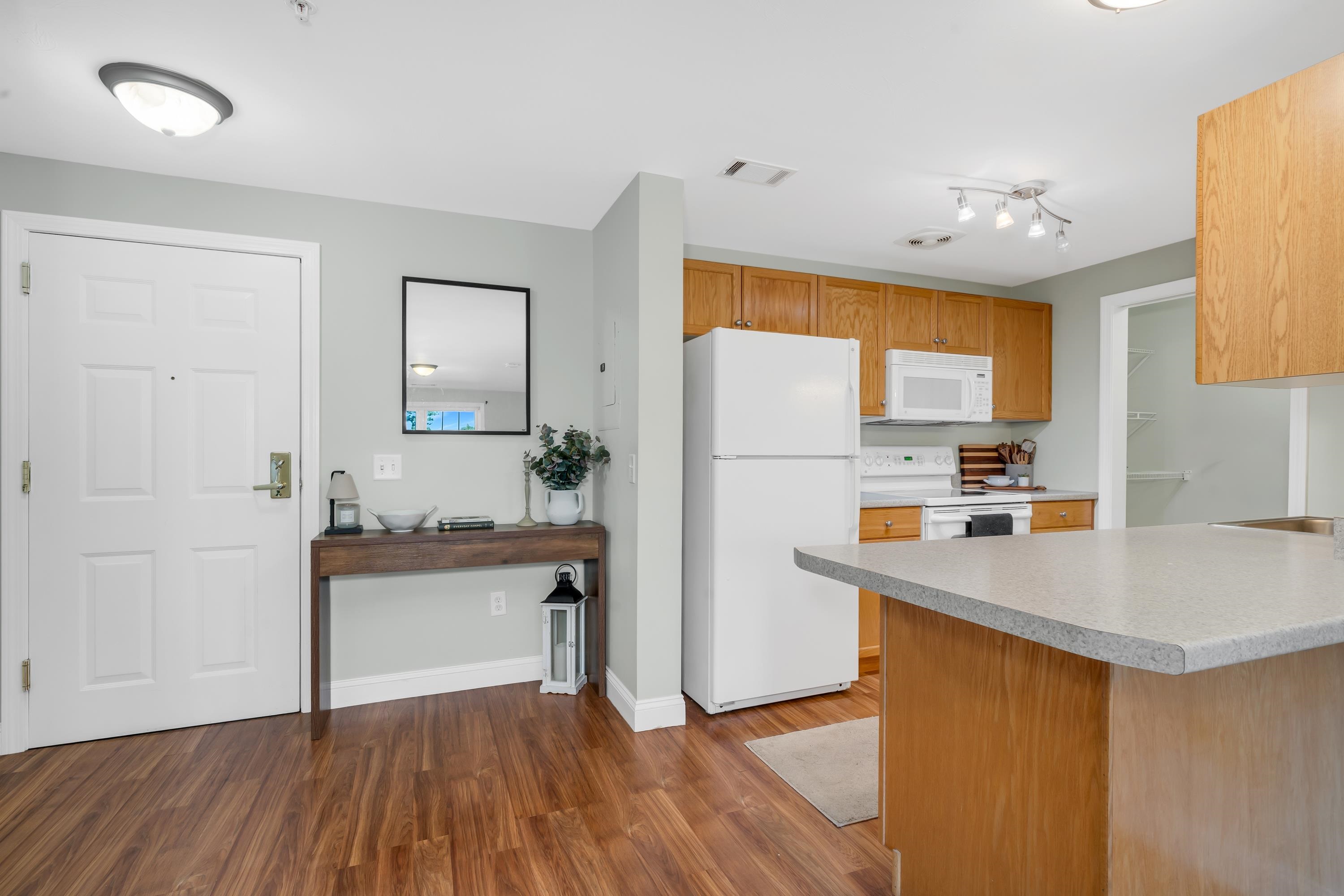 12 Vista Ridge Dr #40, Londonderry, NH 03053