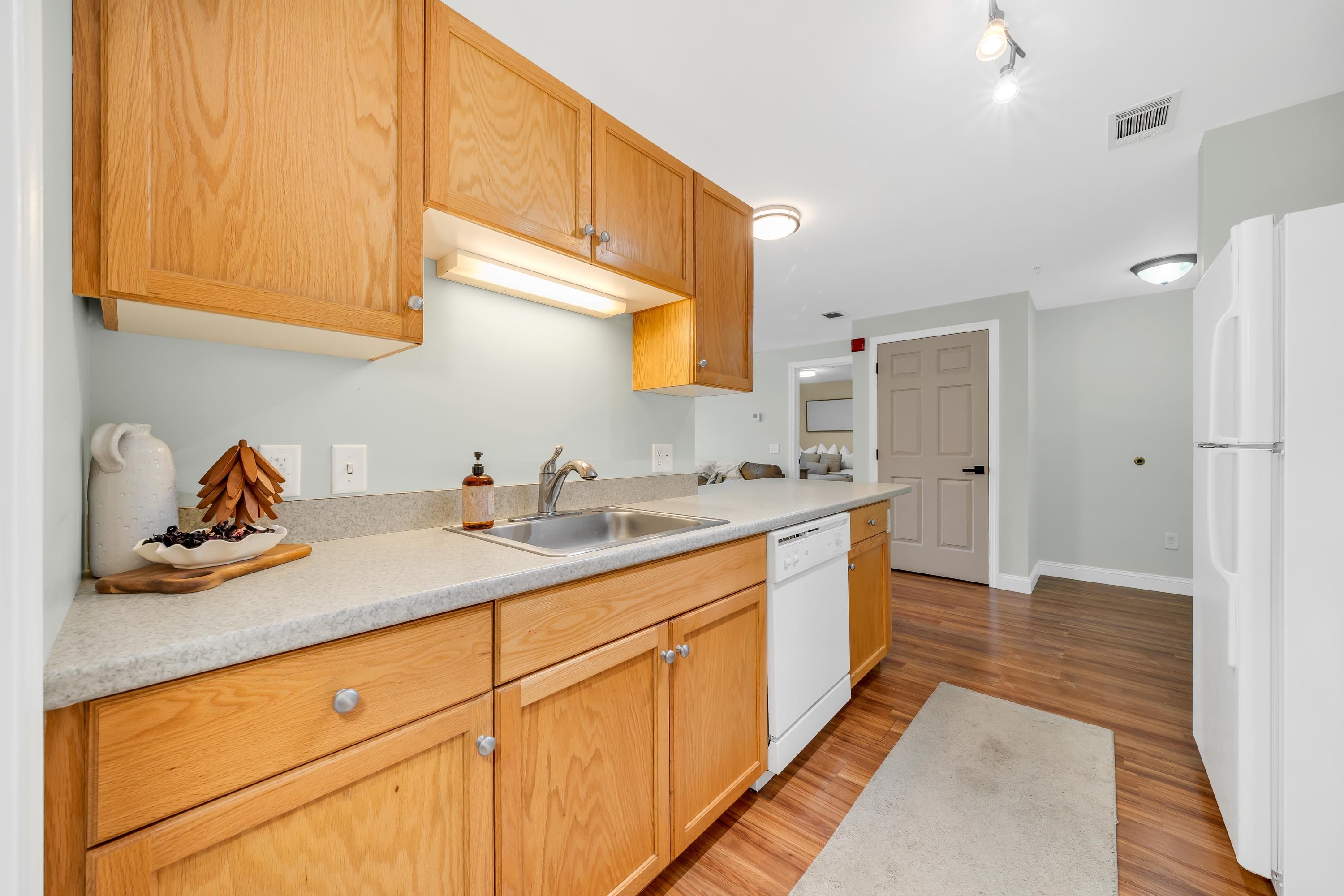 12 Vista Ridge Dr #40, Londonderry, NH 03053