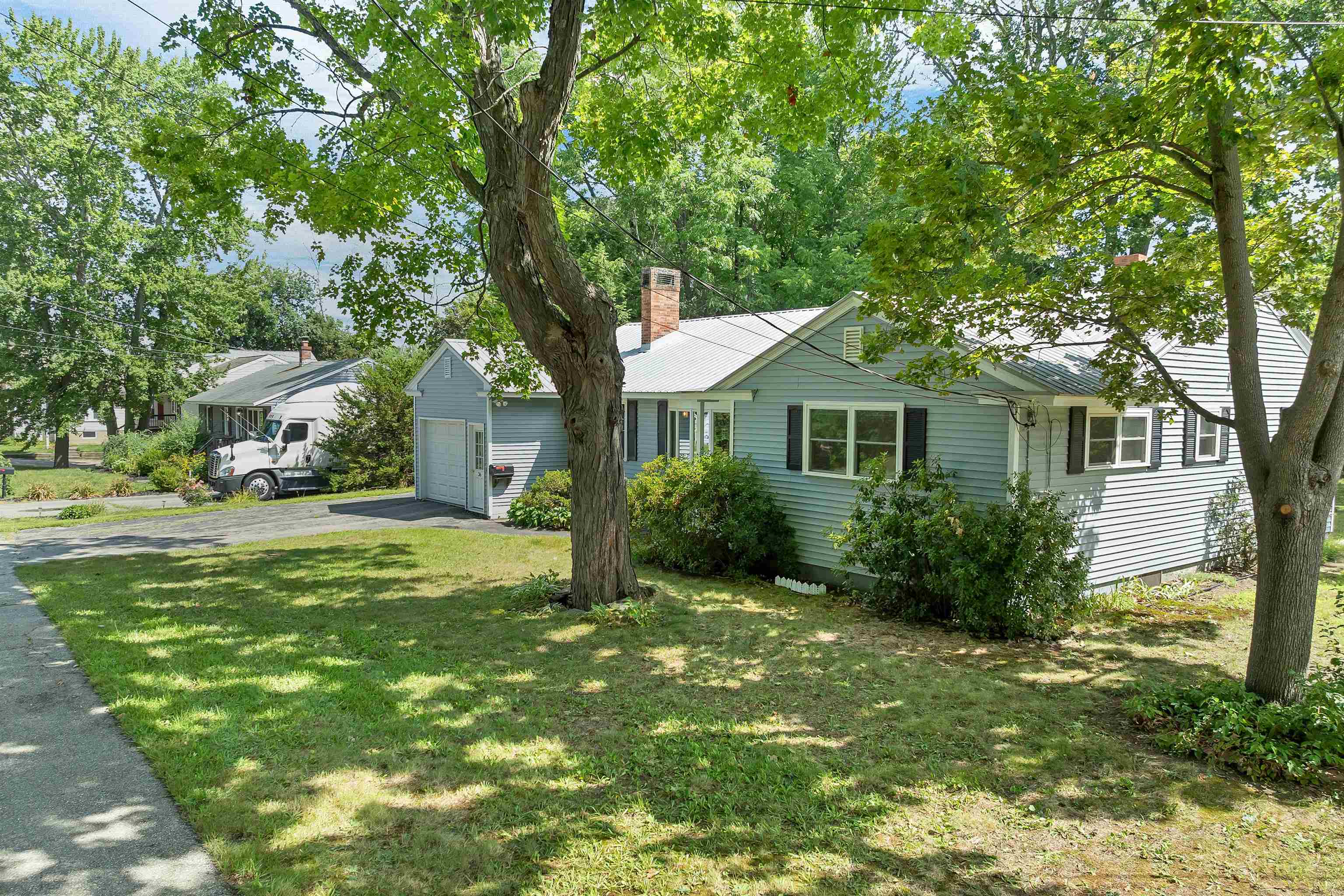 36 Rowell St, Laconia, NH 03246