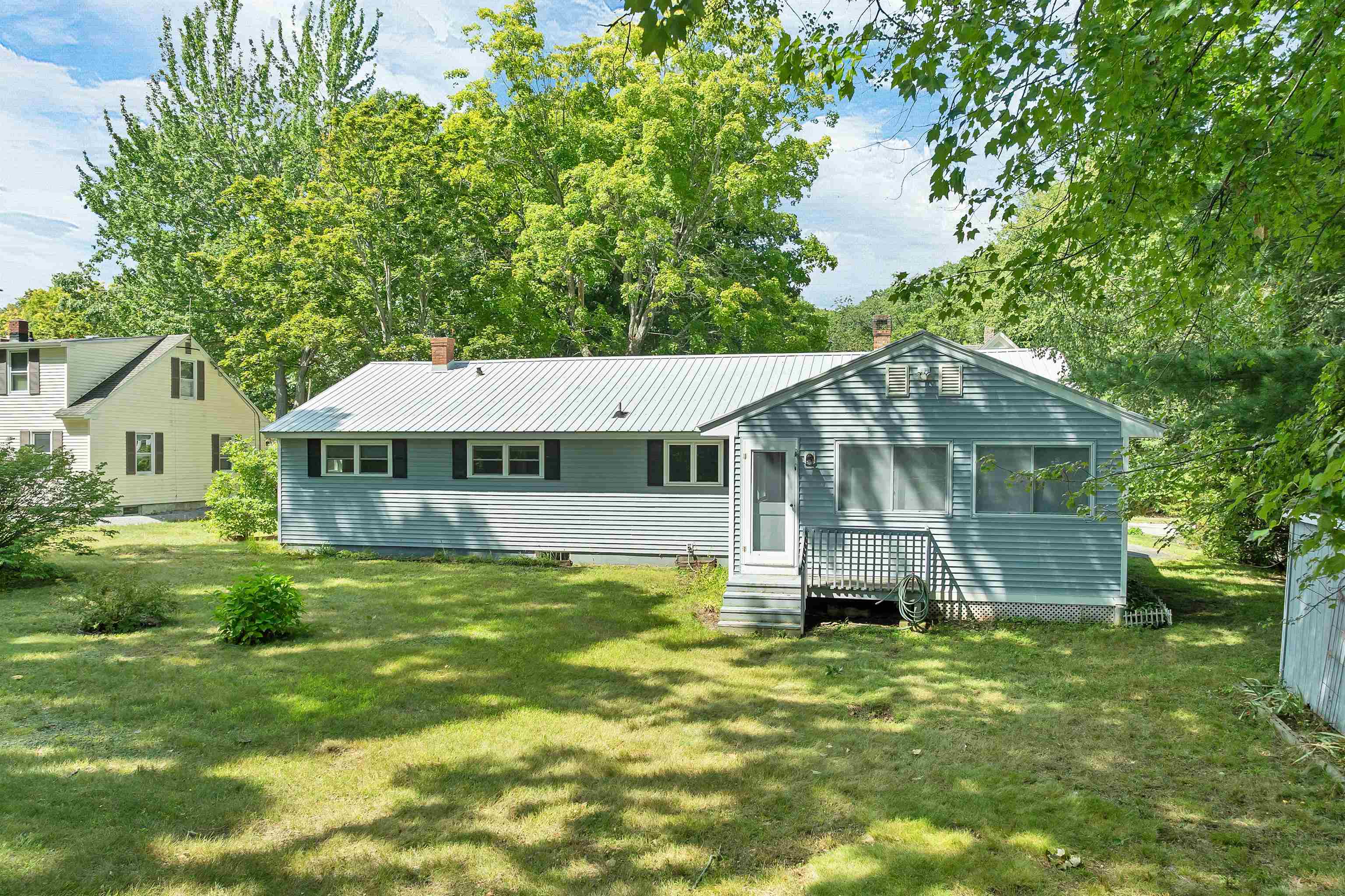 36 Rowell St, Laconia, NH 03246