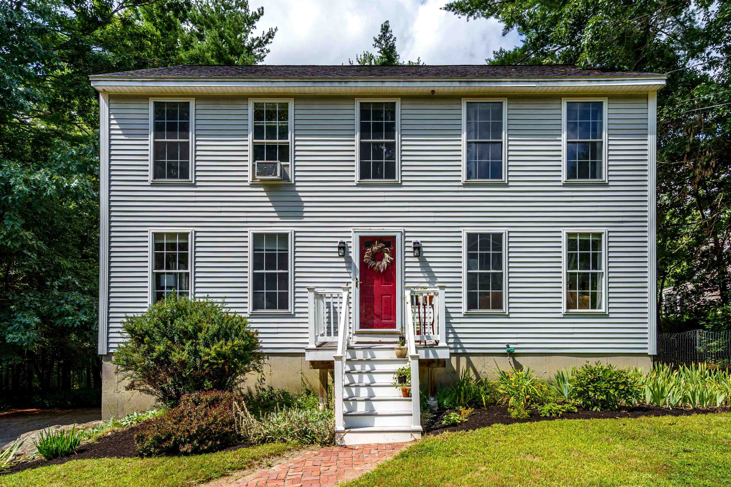 37 Tamarack Rd, Lee, NH 03861