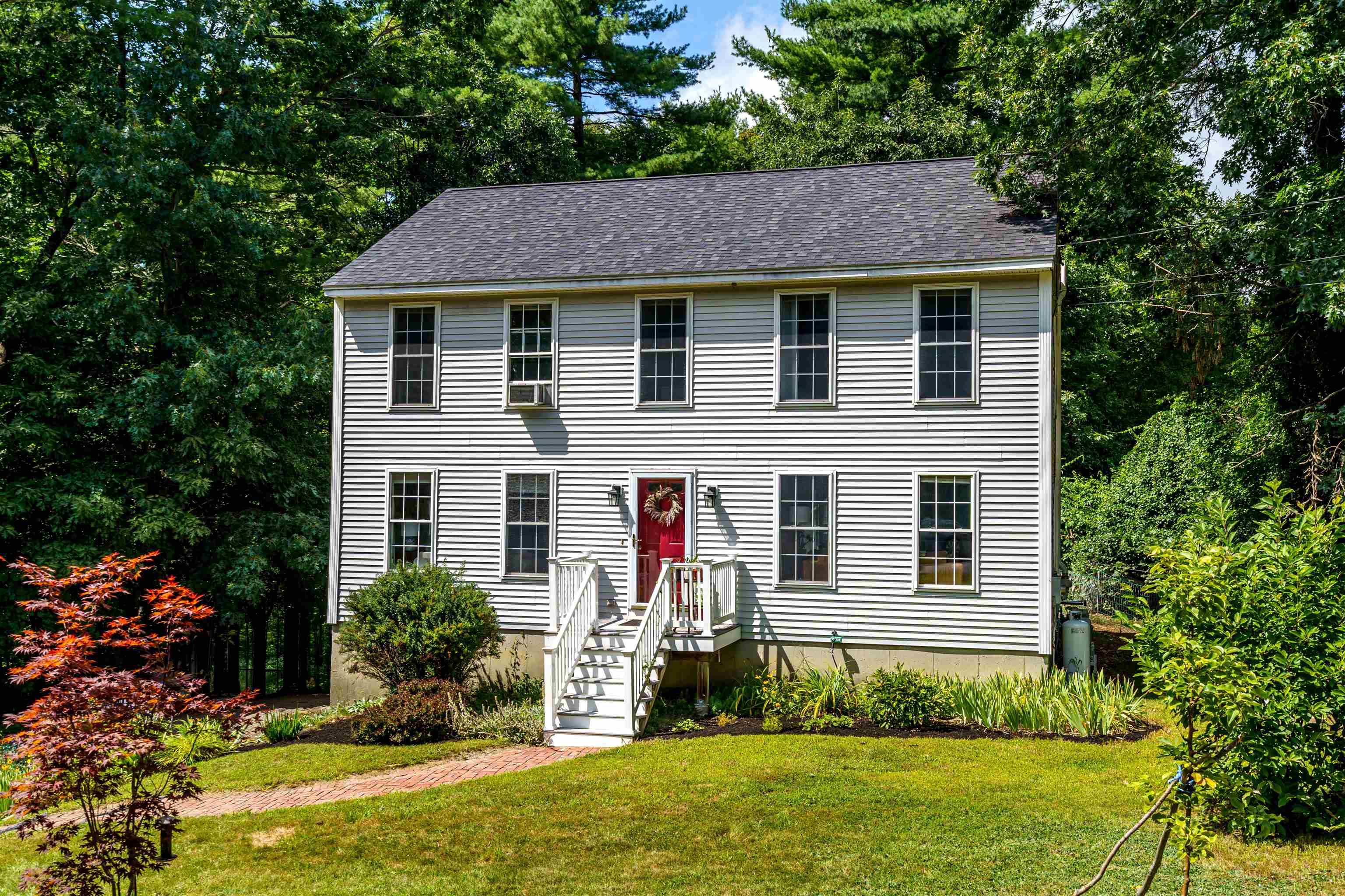 37 Tamarack Rd, Lee, NH 03861