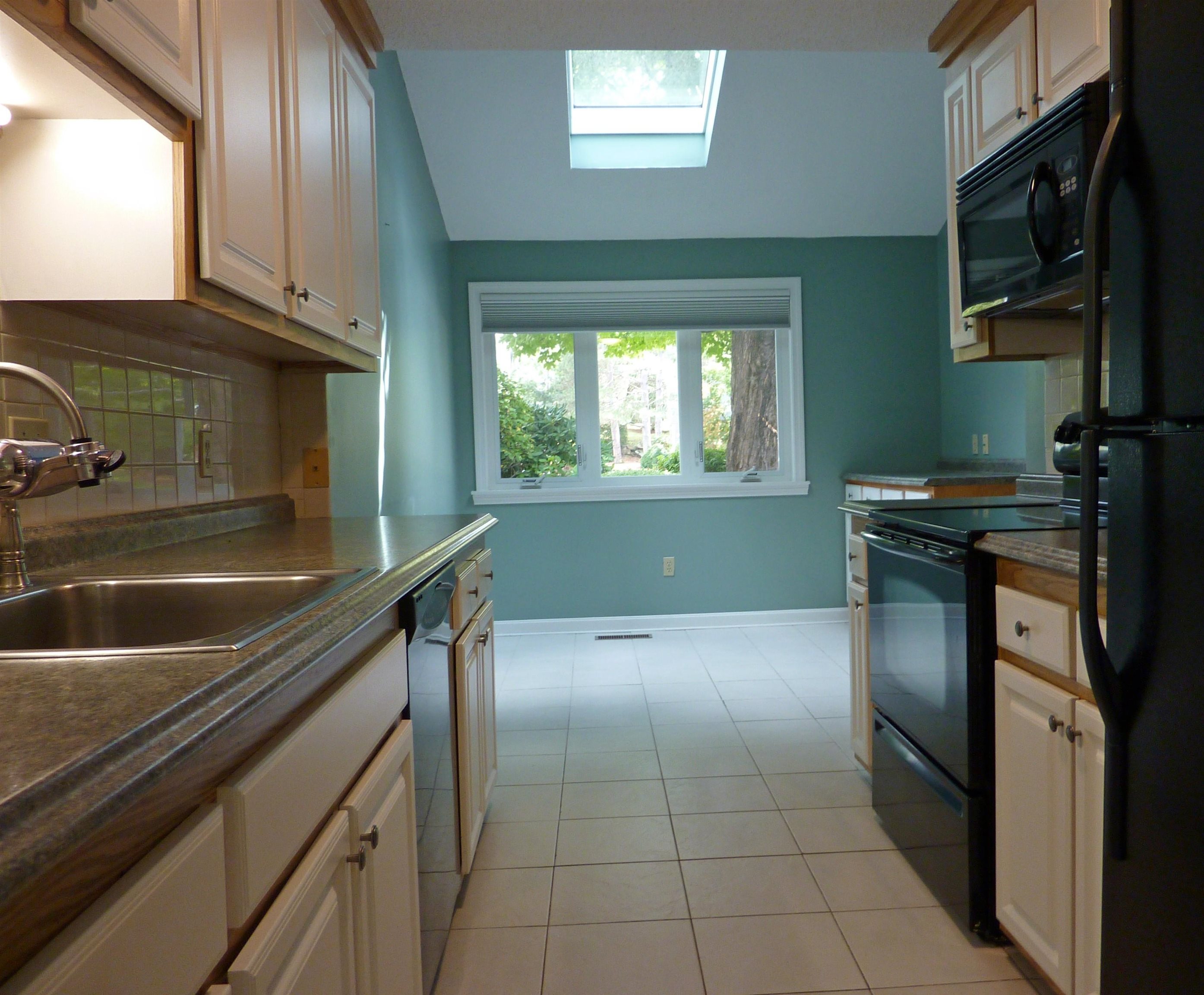 23 Aster Ct, Nashua, NH 03062