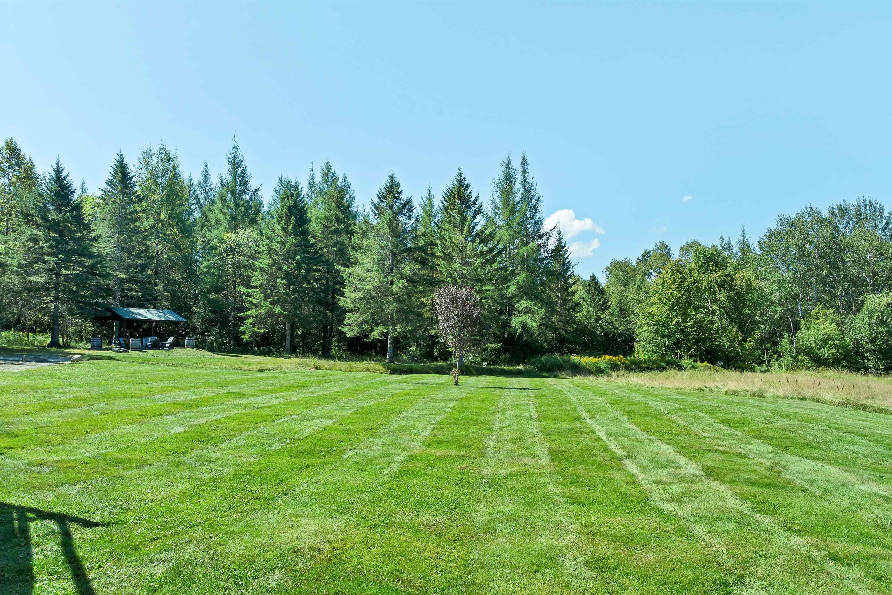 100 North Rd, Jefferson, NH 03583