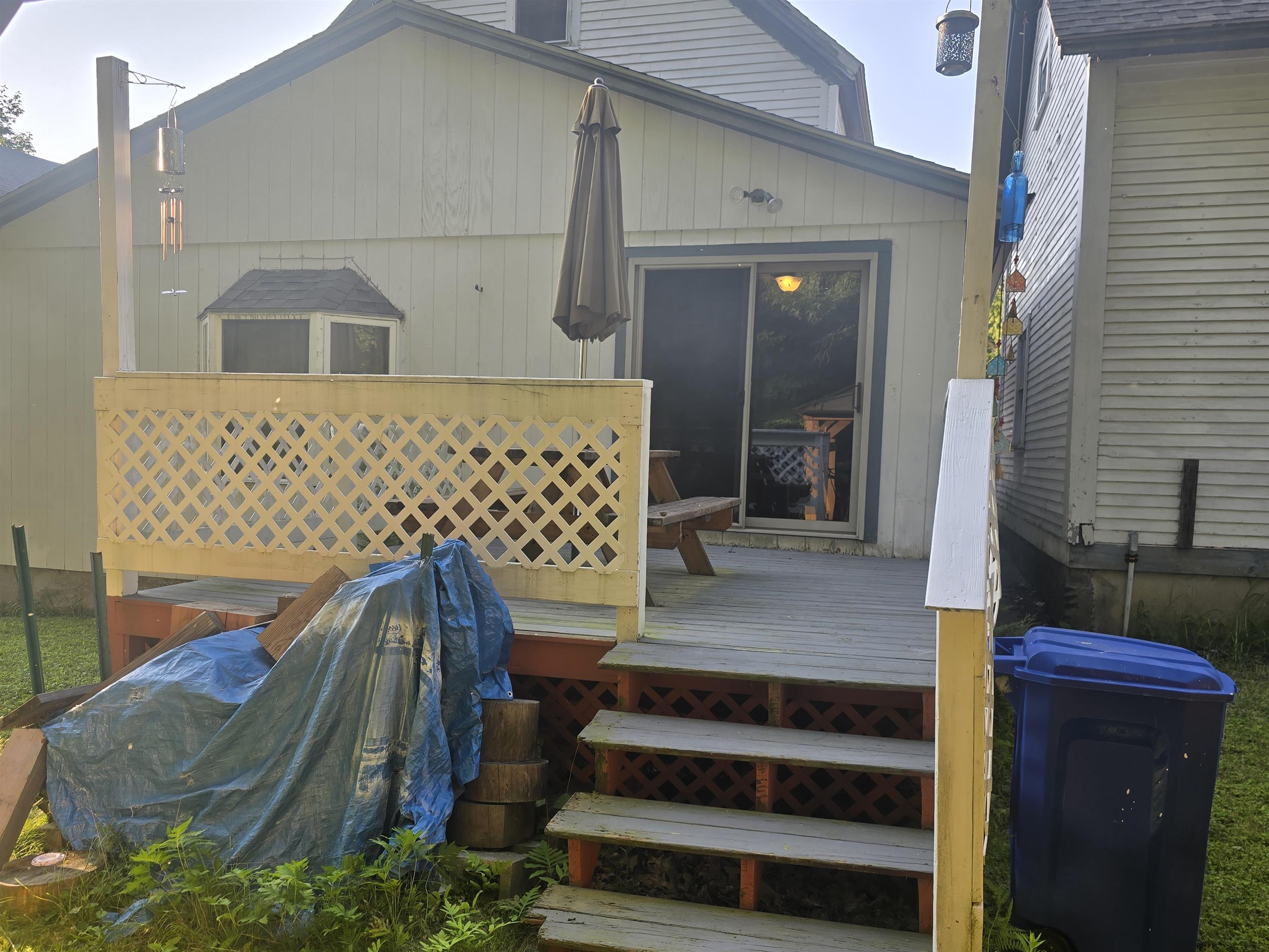 29 Woodland St, Newport, NH 03773
