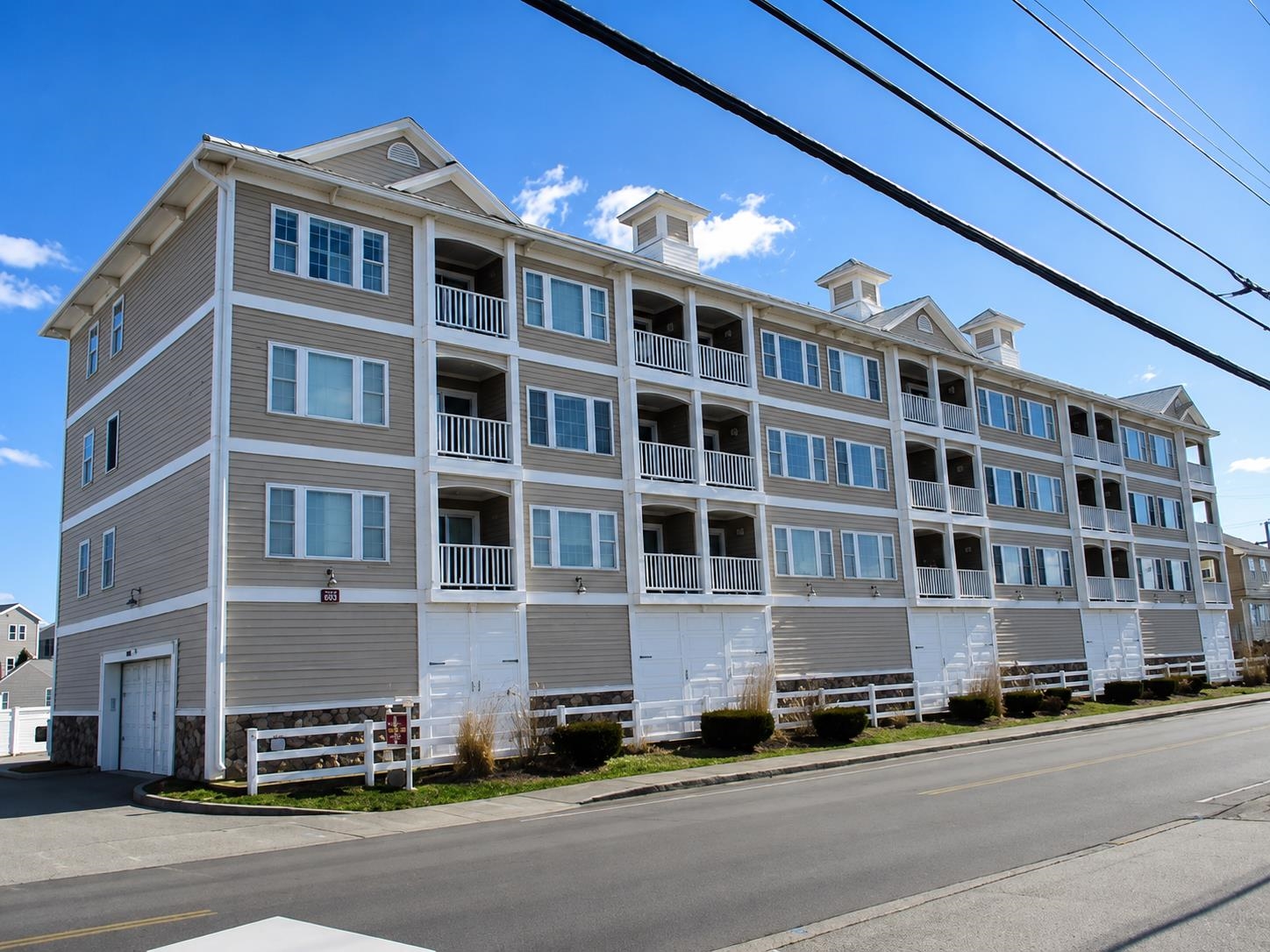580 Winnacunnet Rd #105, Hampton, NH 03842