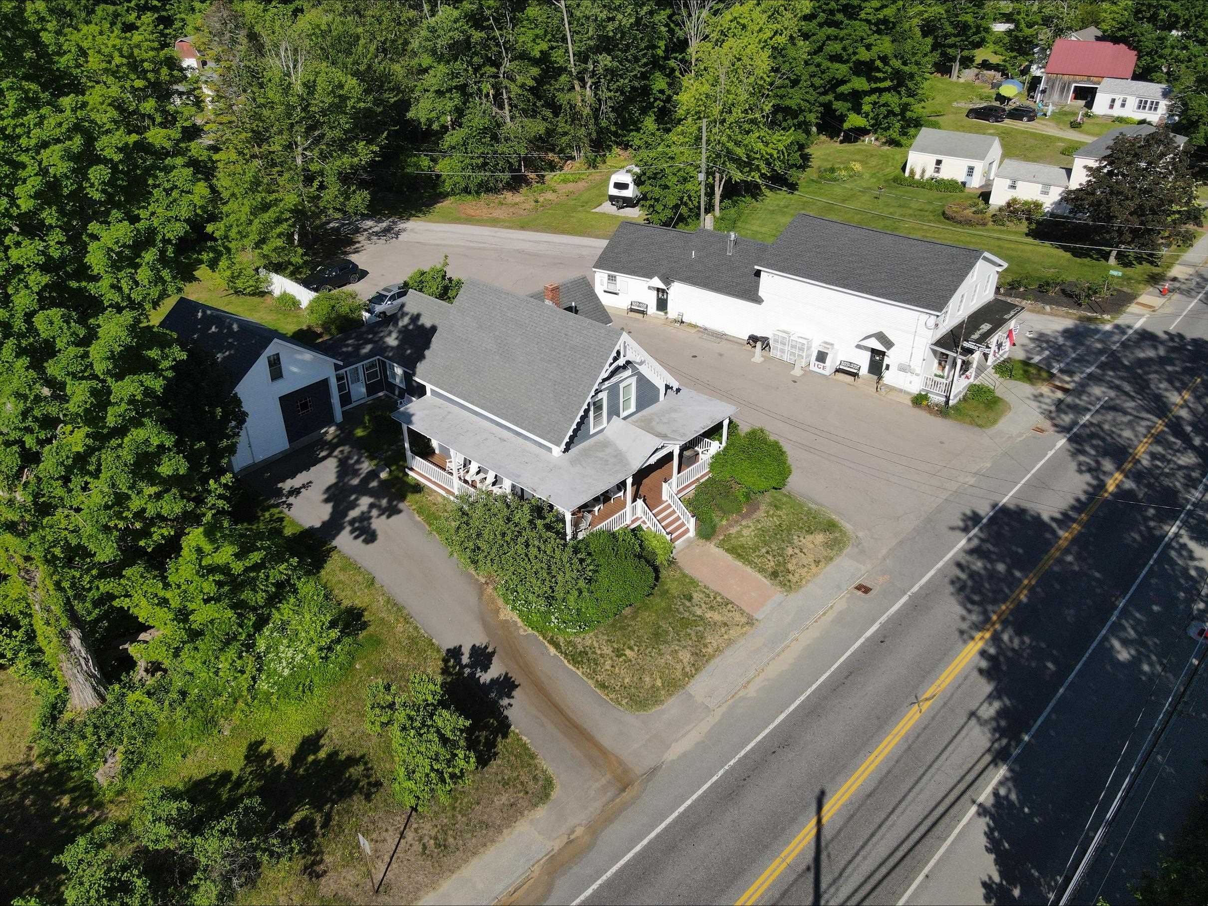 10 N Main St, Mont Vernon, NH 03057