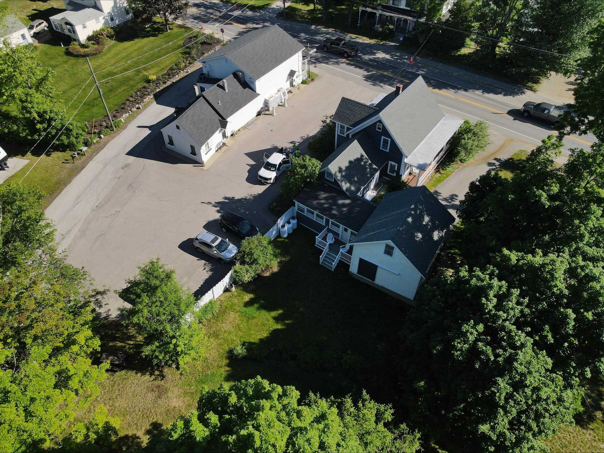10 N Main St, Mont Vernon, NH 03057
