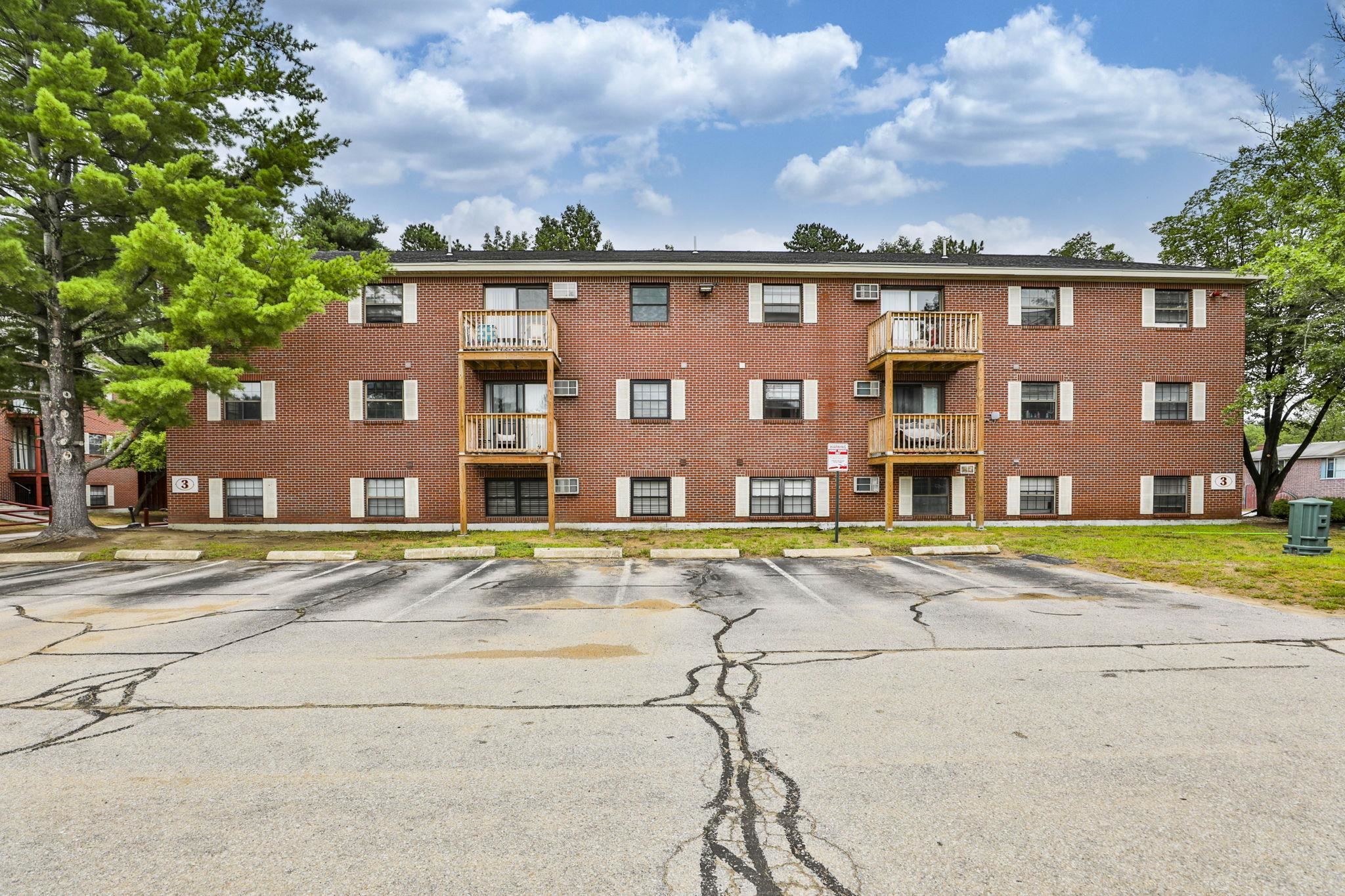 12 East Side Dr #15, Concord, NH 03301