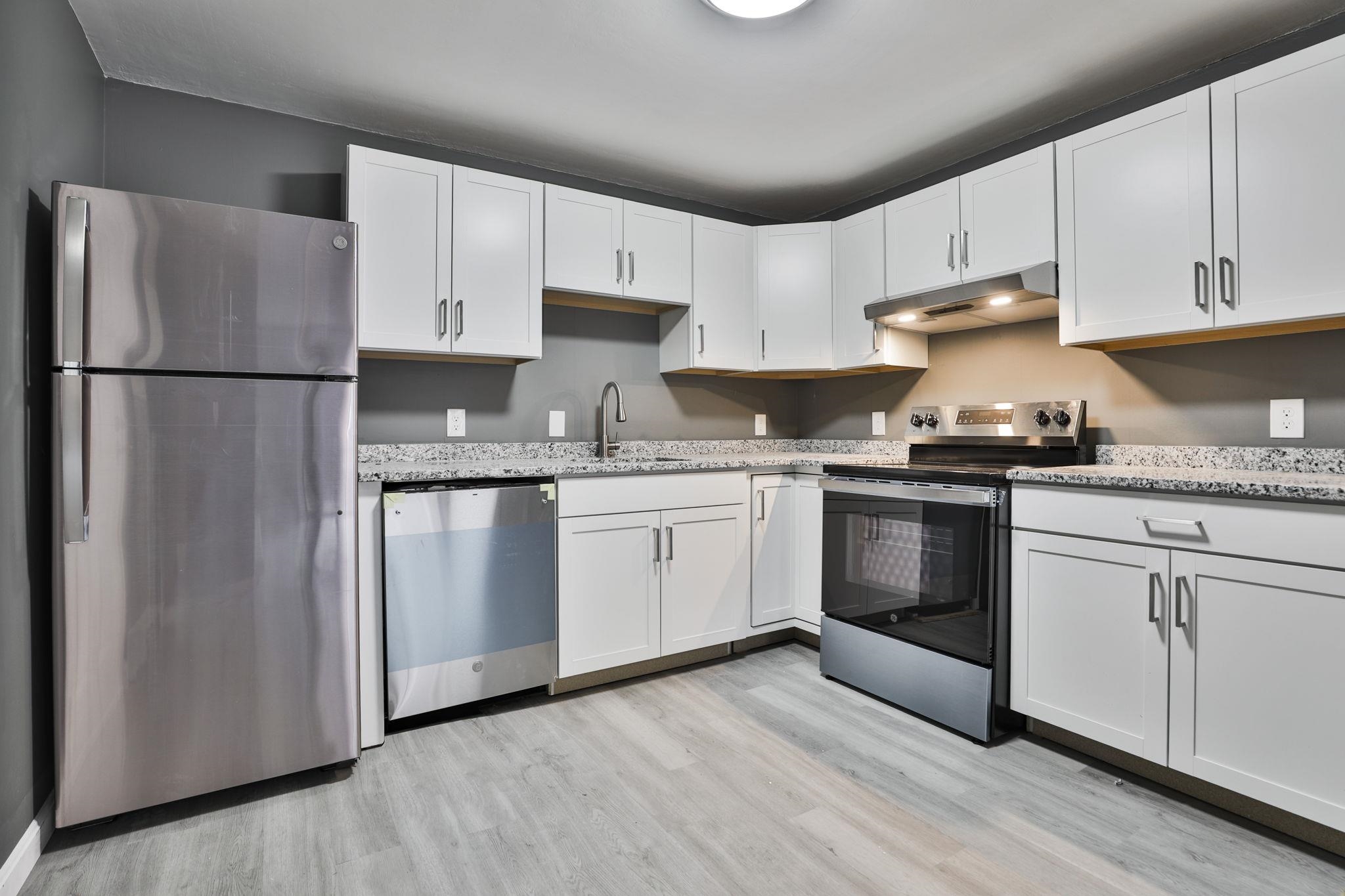 12 East Side Dr #15, Concord, NH 03301