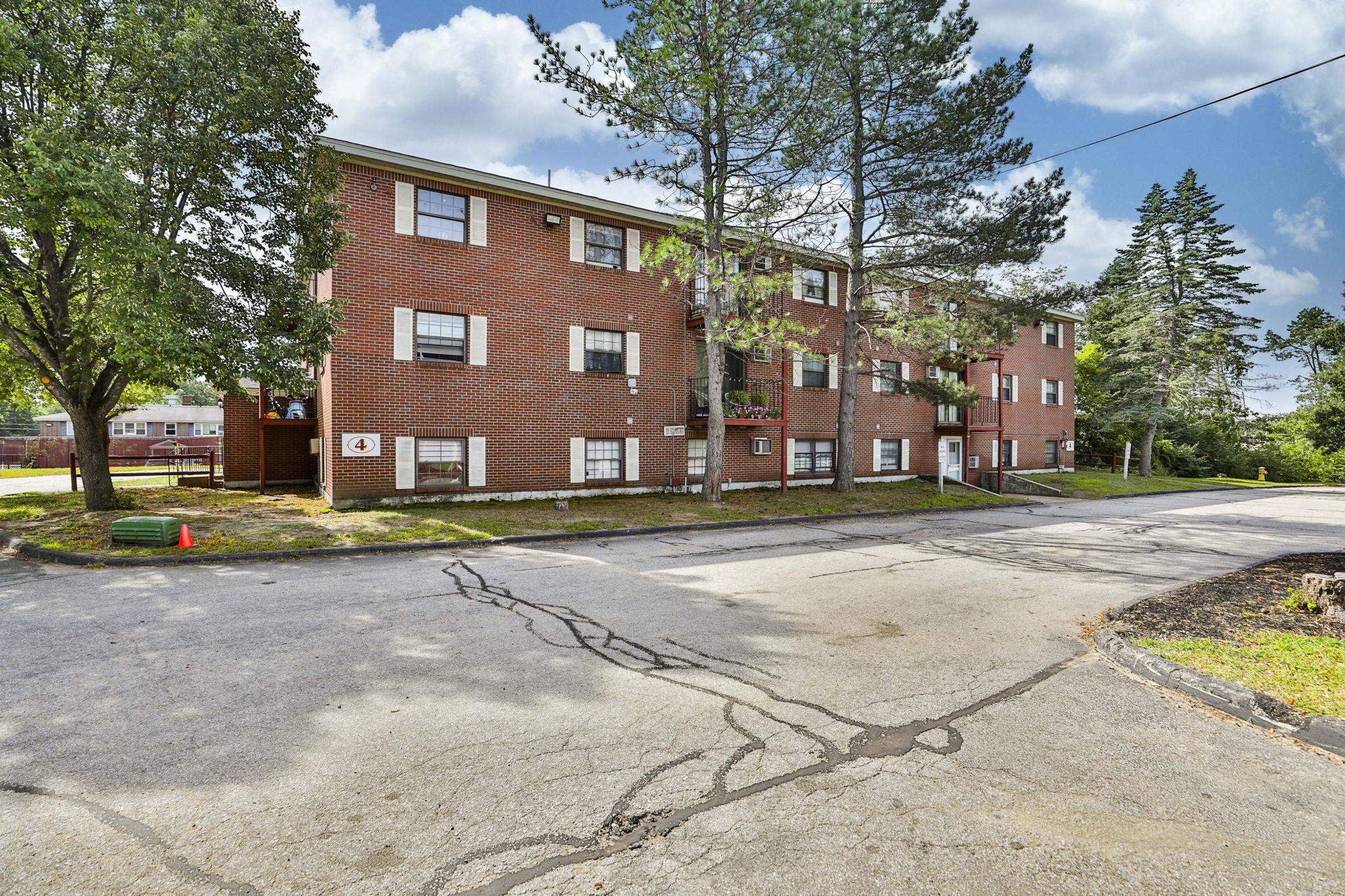 12 East Side Dr #19, Concord, NH 03301