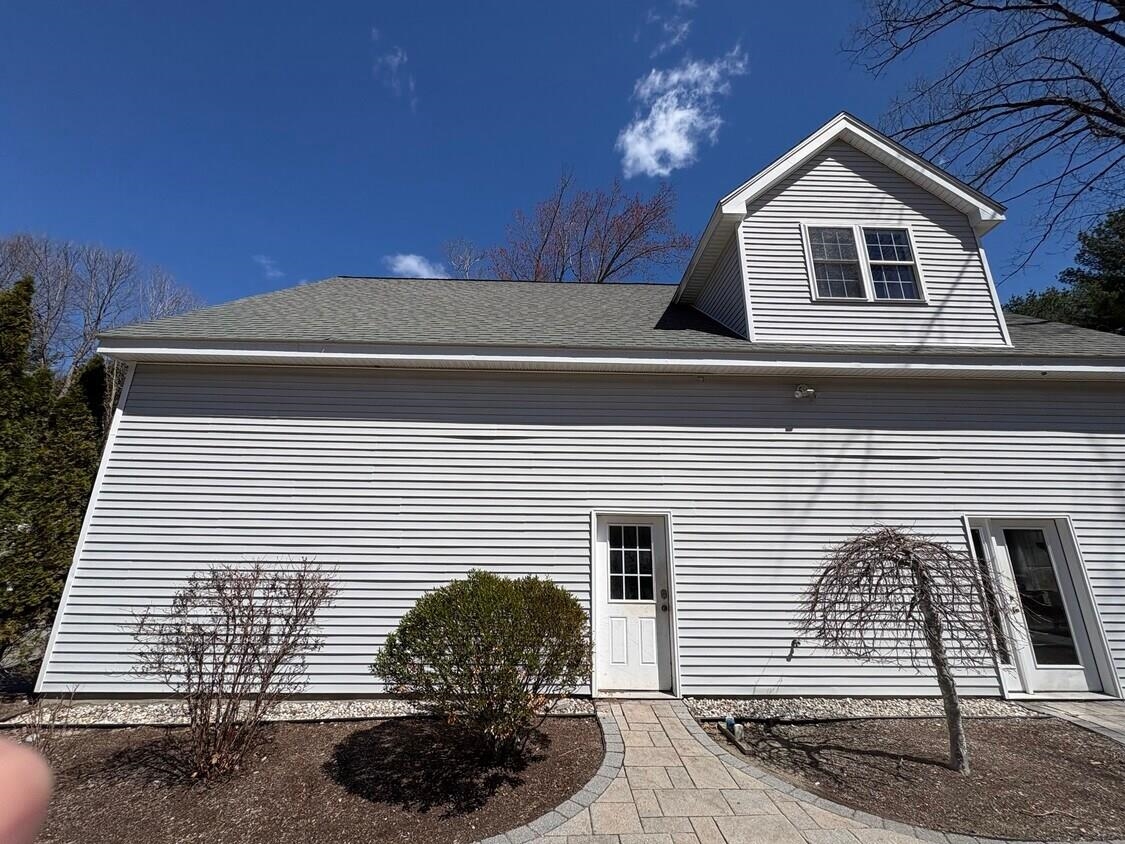 125 Wason Rd, Hudson, NH 03051-5123