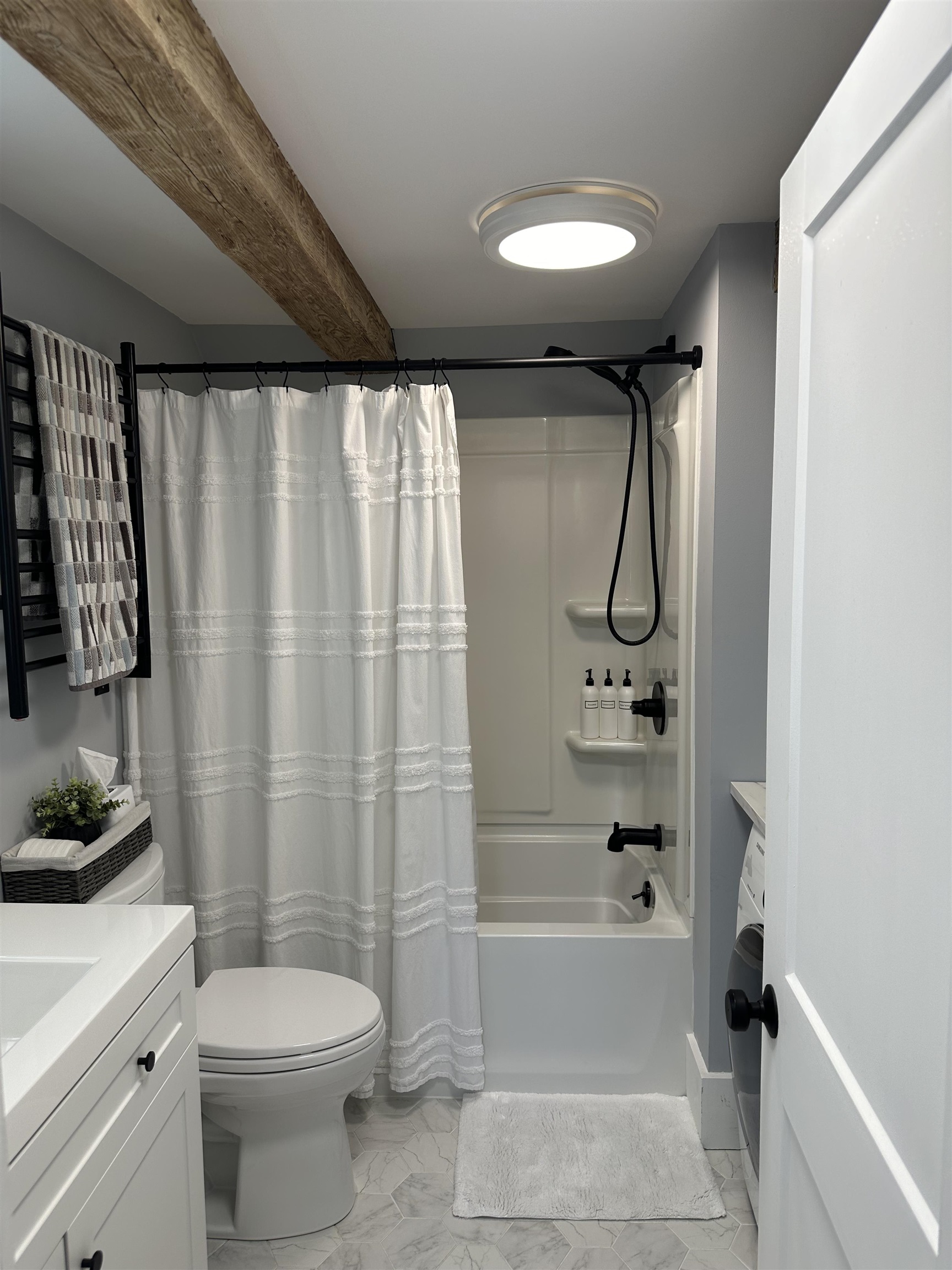 251 Knox Marsh Rd #5, Dover, NH 03820