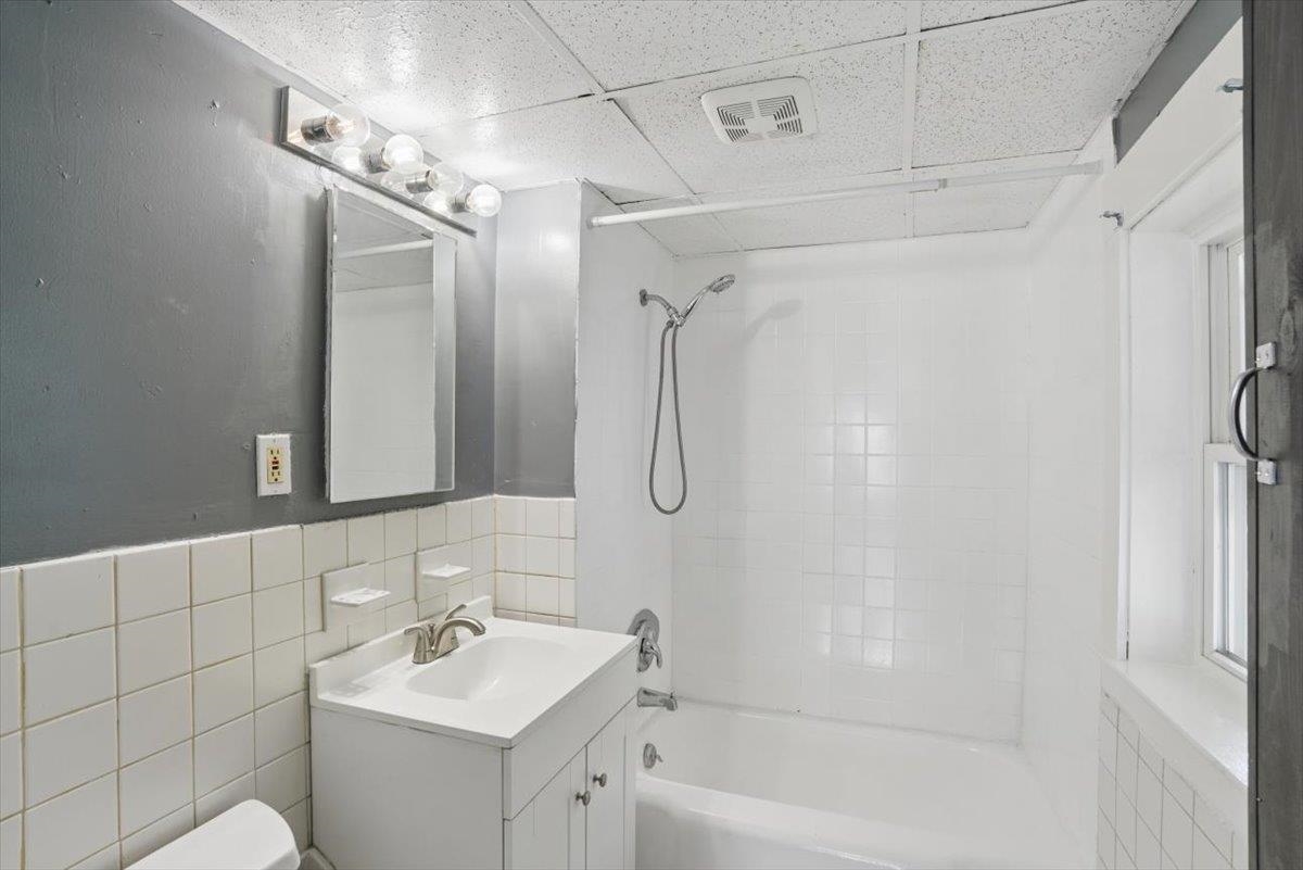 1st Floor Bathroom