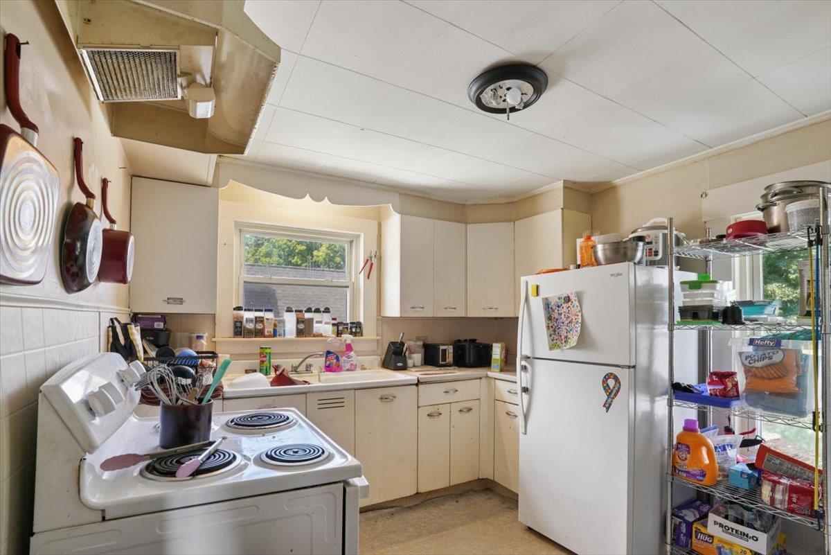 Second FLoor Unit Kitchen